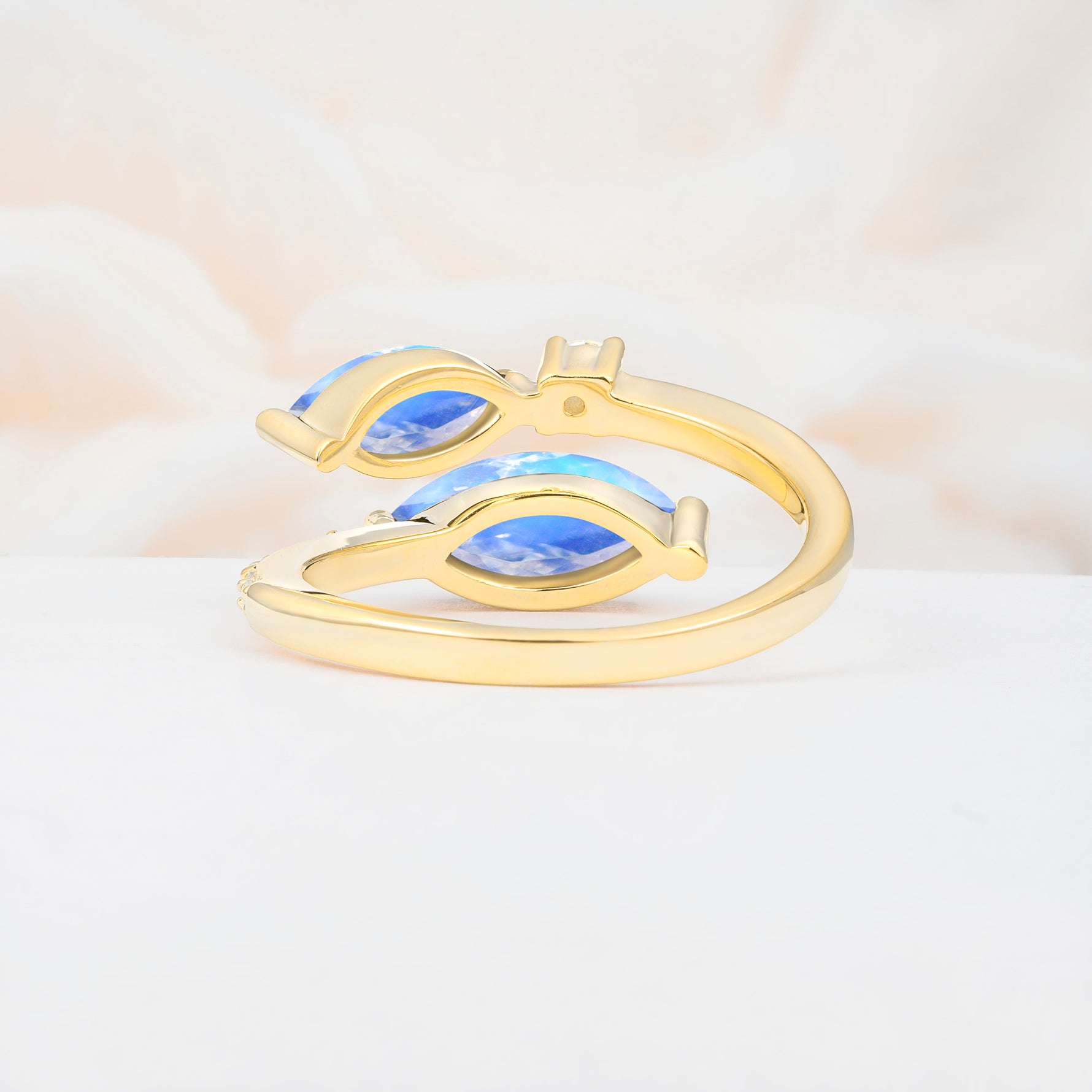 SR06737 Moonstone Ring - Additional view