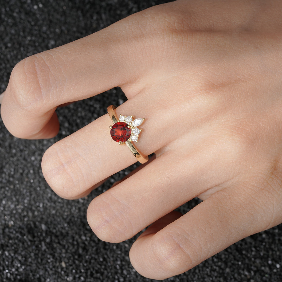 SR07460 Garnet Ring - Rose-Gold