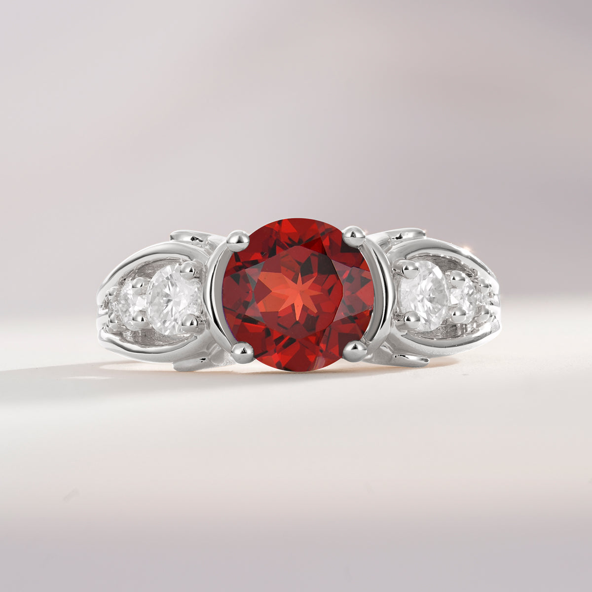 SR08639 Garnet Ring - Additional view