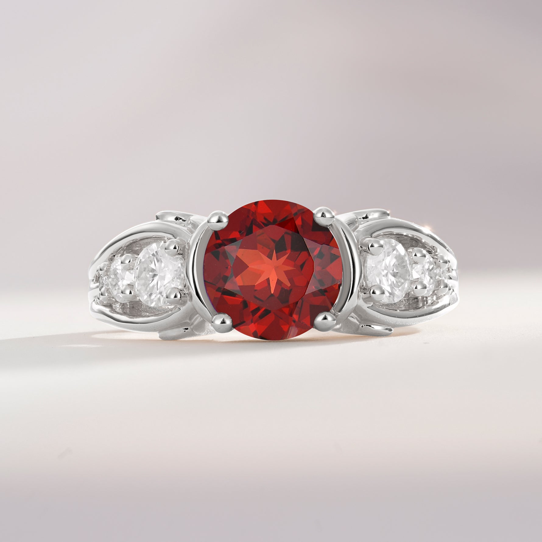 SR08639 Garnet Ring - Additional view
