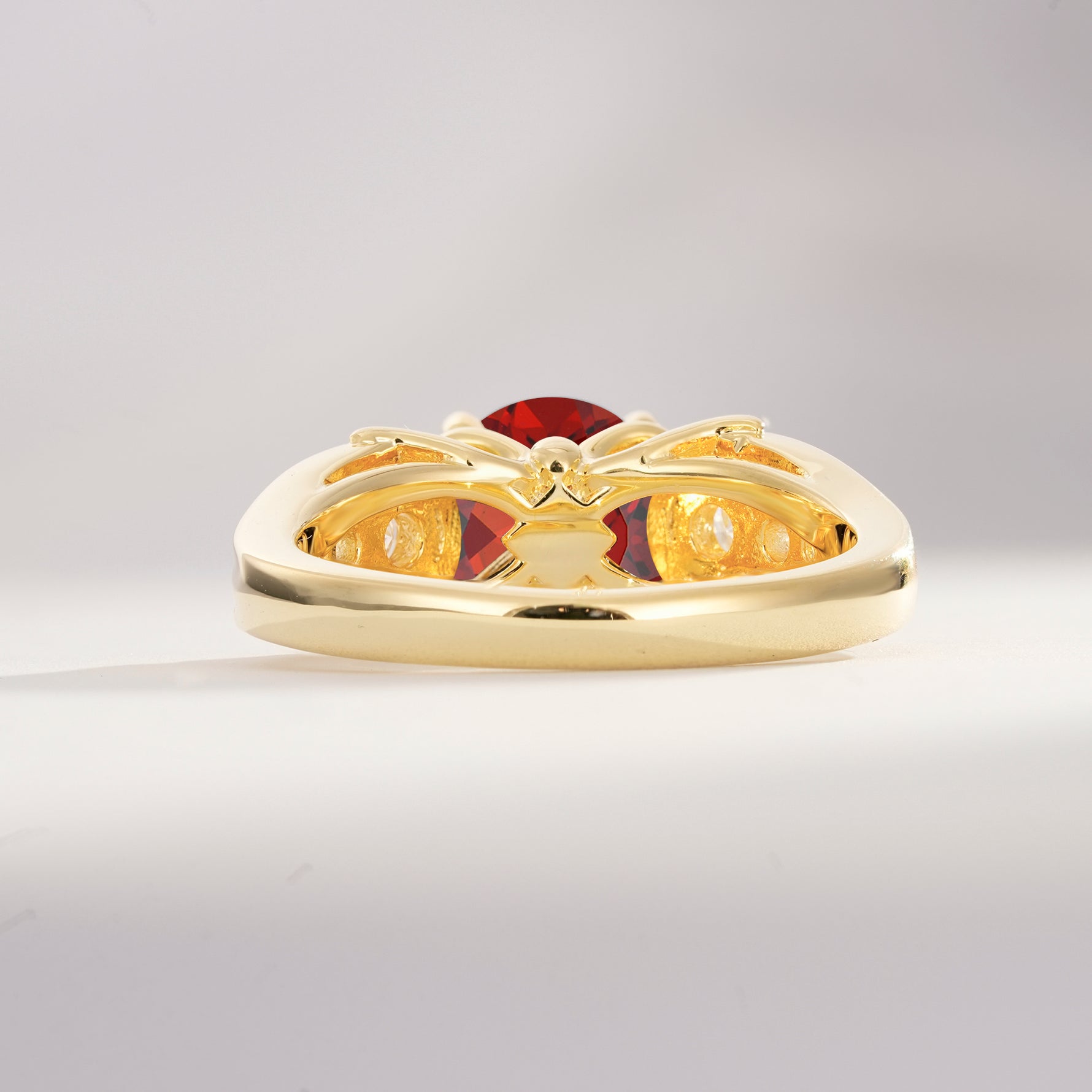 SR08639 Garnet Ring - Additional view