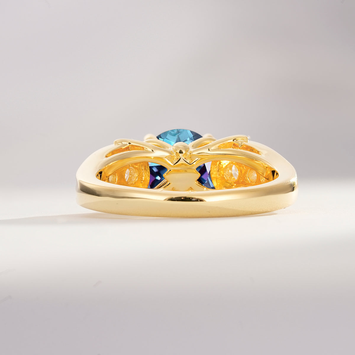 SR08639 Alexandrite Ring - Additional view