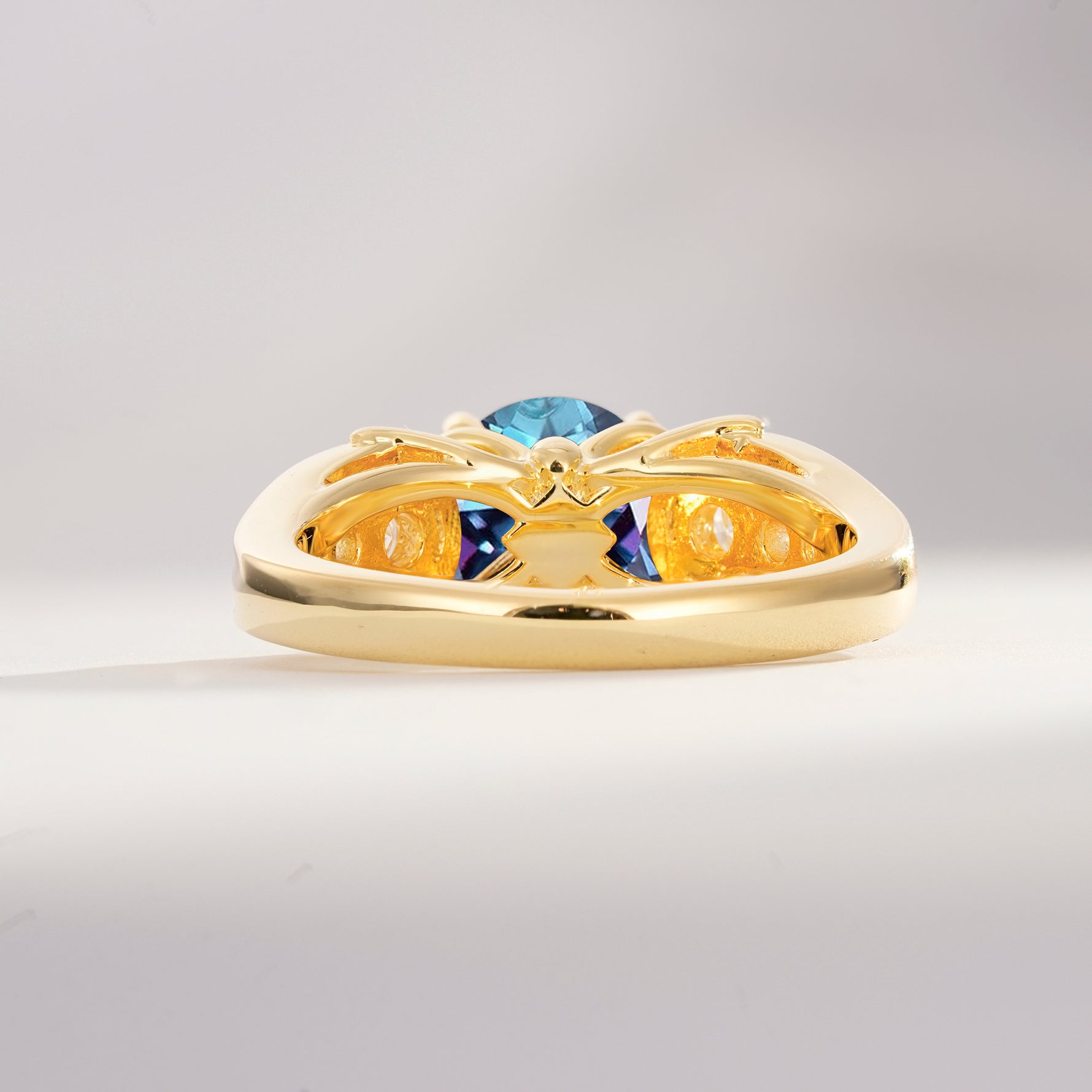 SR08639 Alexandrite Ring - Additional view