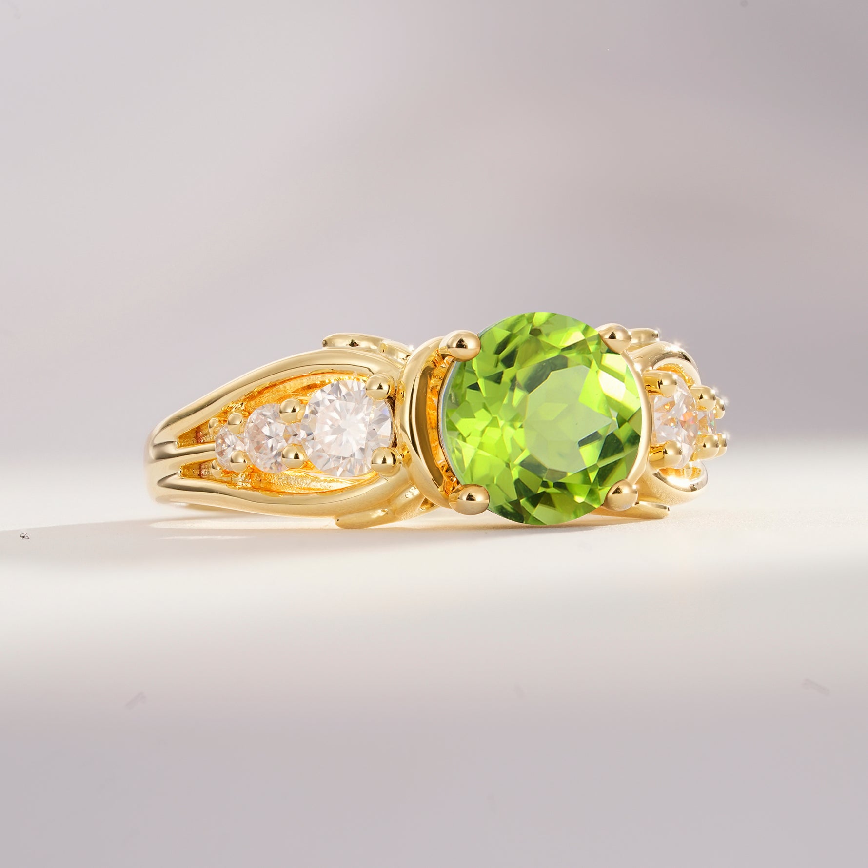 SR08639 Peridot Ring - White-Gold