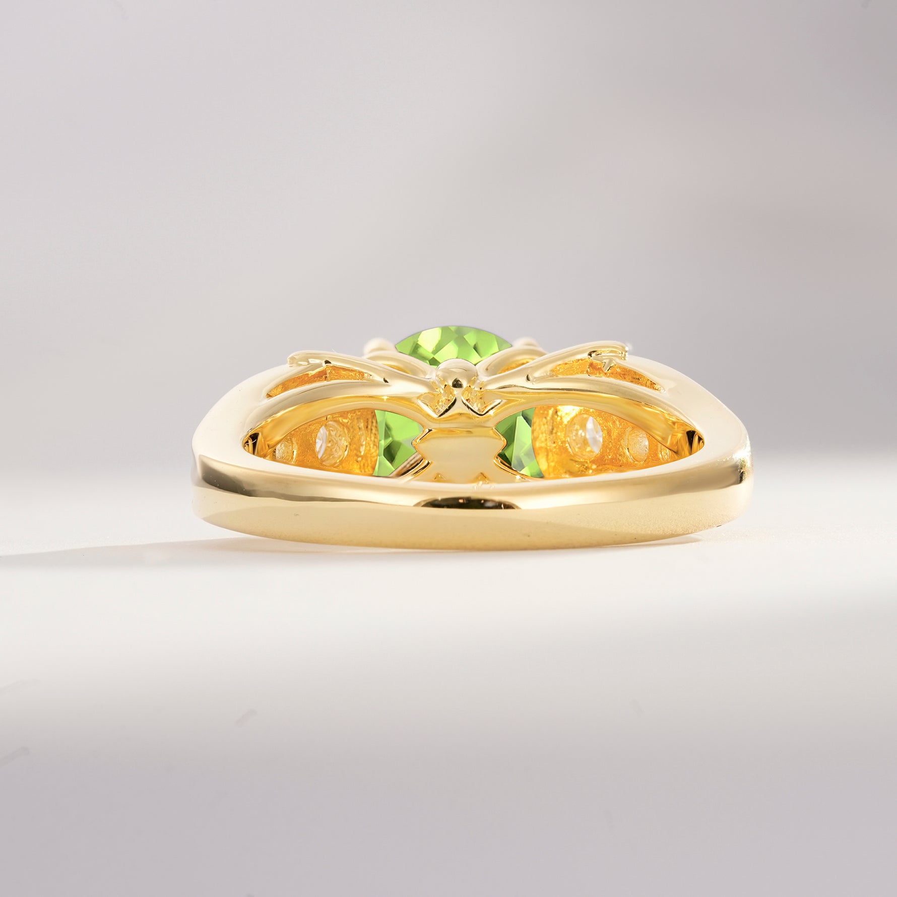 SR08639 Peridot Ring - Additional view