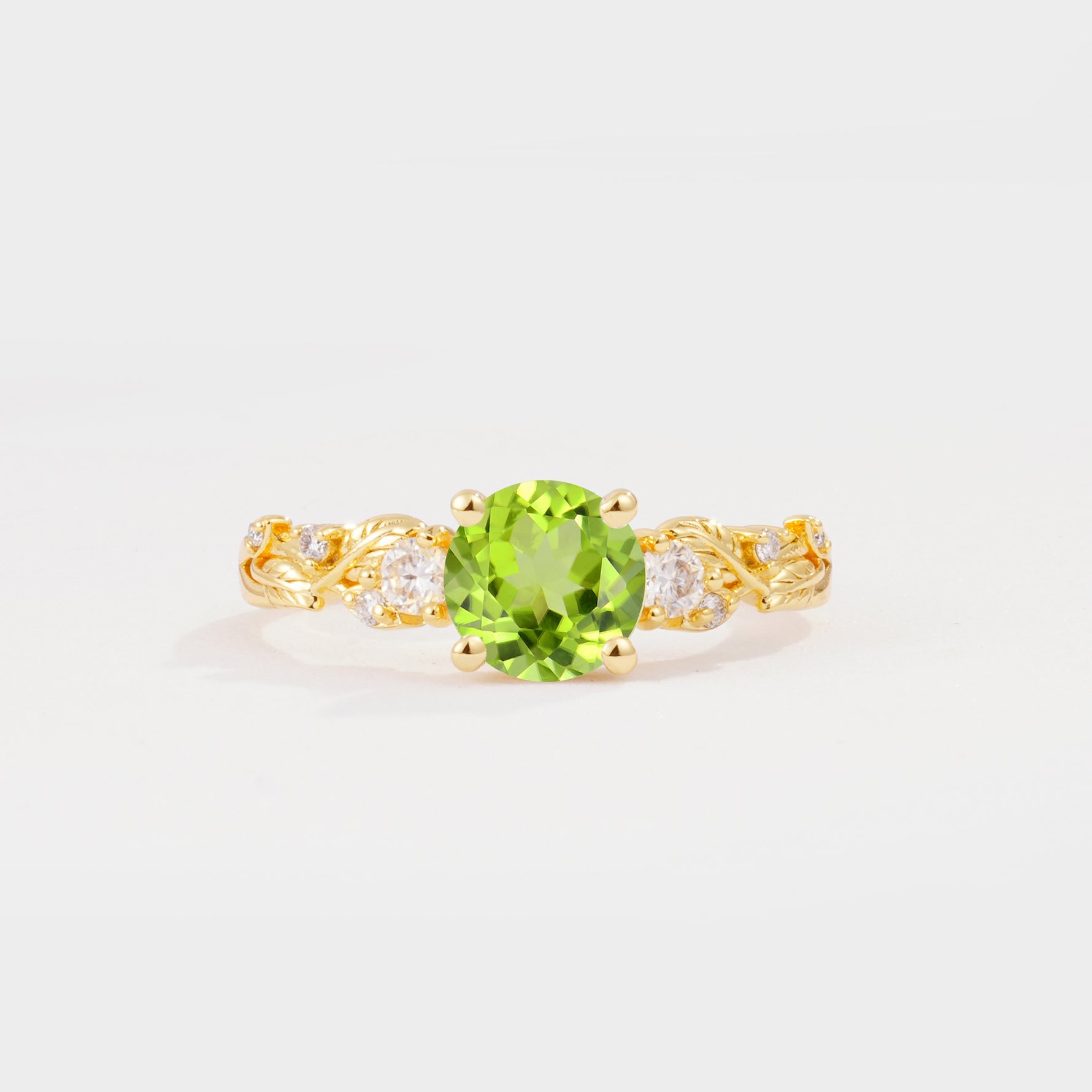 SR08759 Peridot Ring - Yellow-Gold
