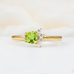 SR08791 Peridot Ring - Yellow-Gold