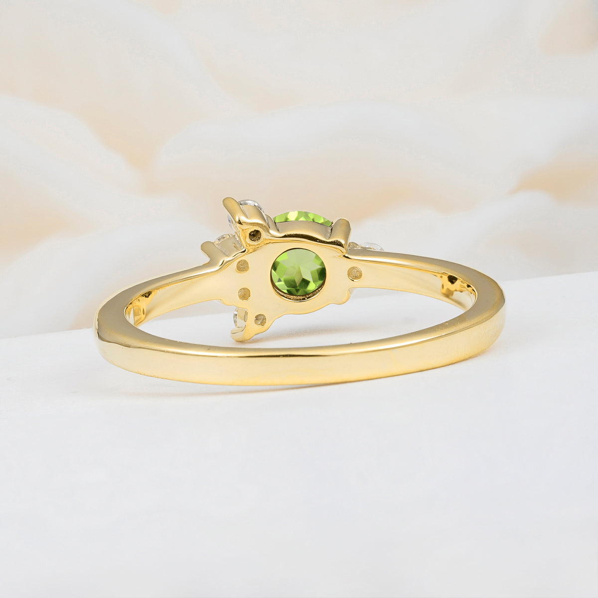 SR08791 Peridot Ring - Additional view
