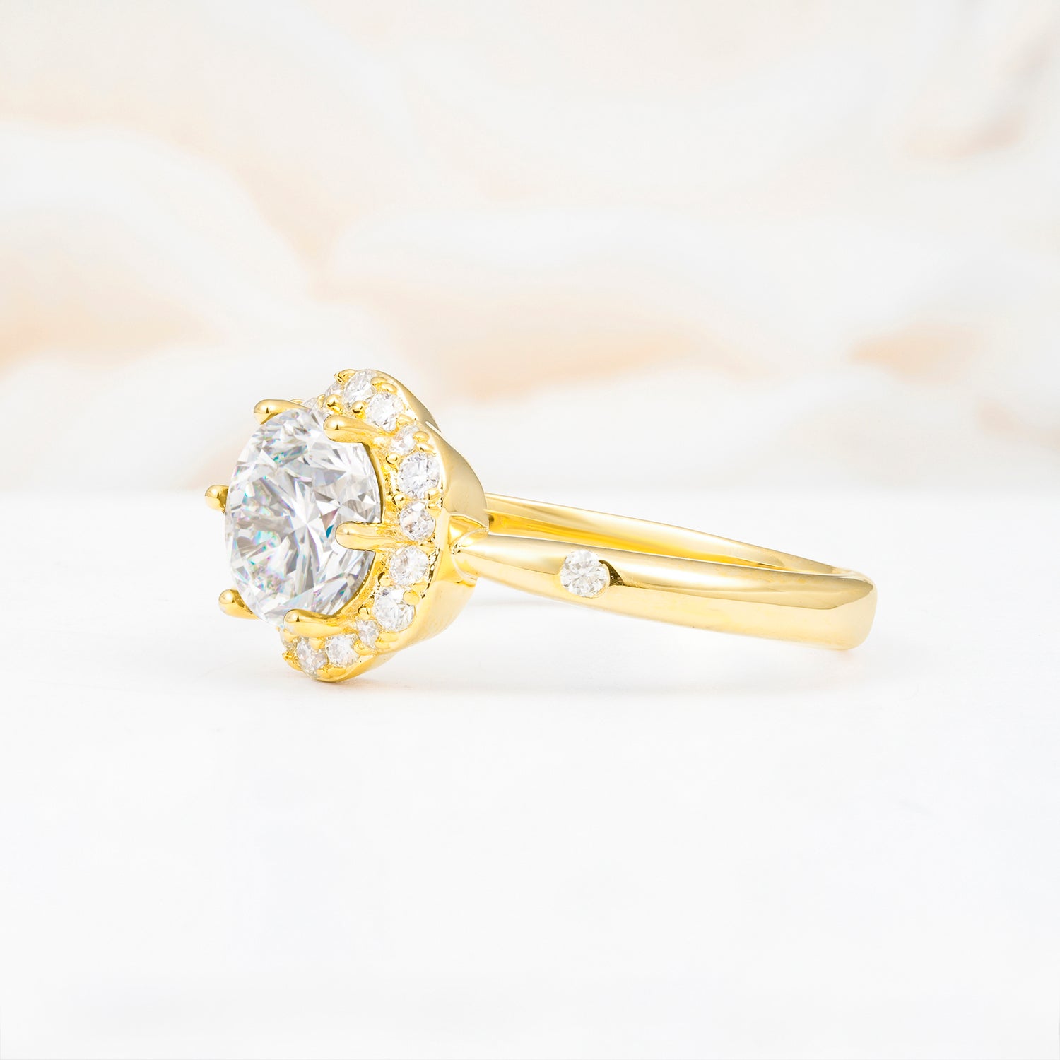 Vintage Scalloped Round Moissanite Halo Ring for her