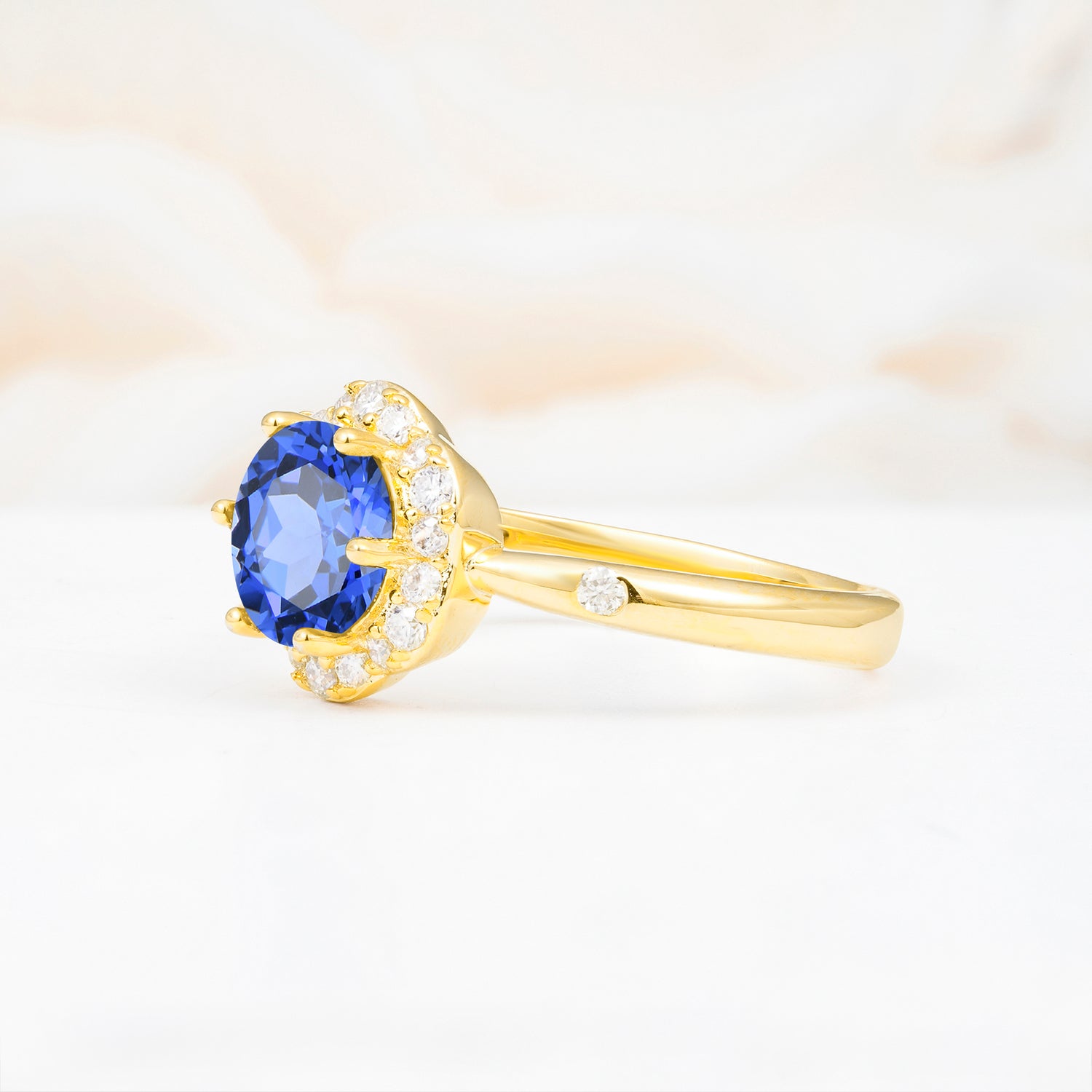 Vintage Scalloped Round Sapphire Halo Ring for her