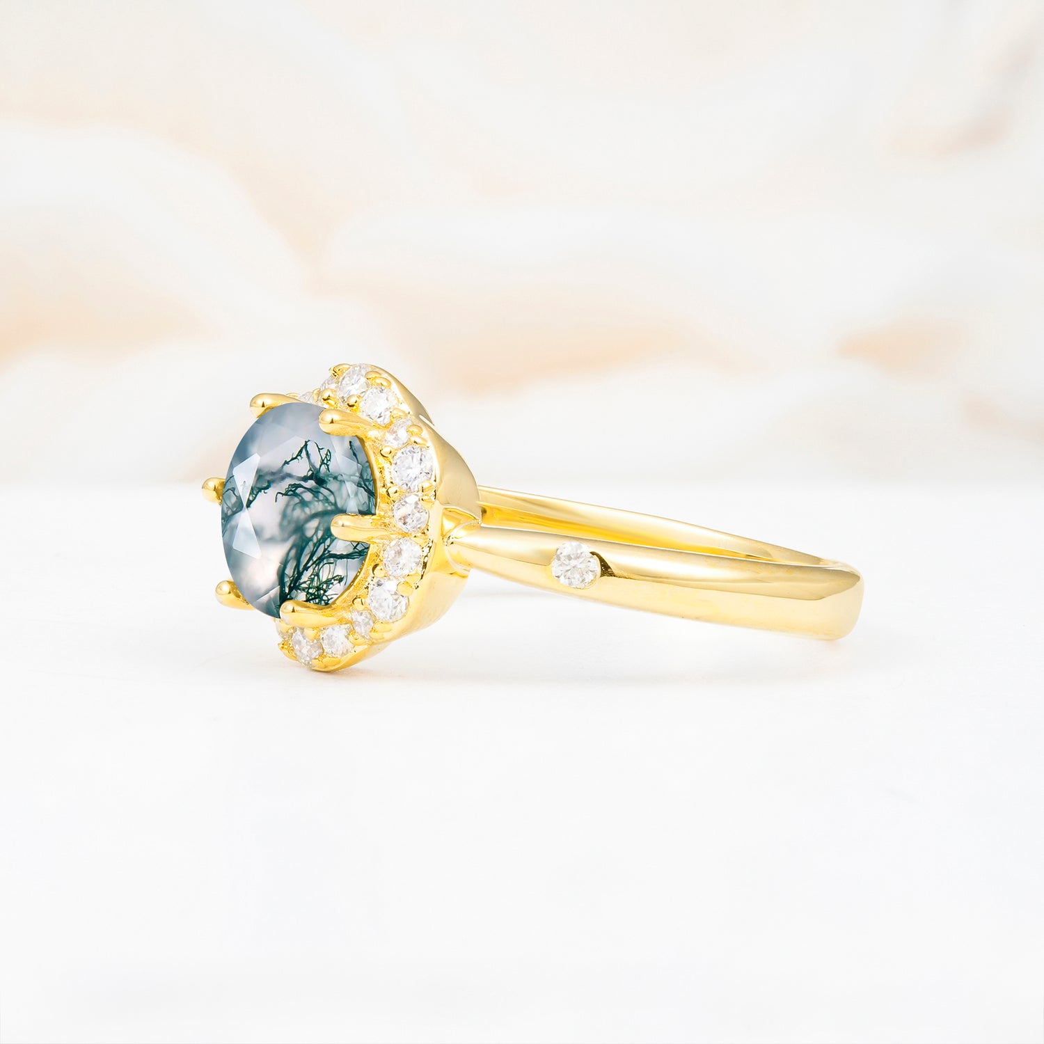 Vintage Scalloped Round Moss Agate Halo Ring for her