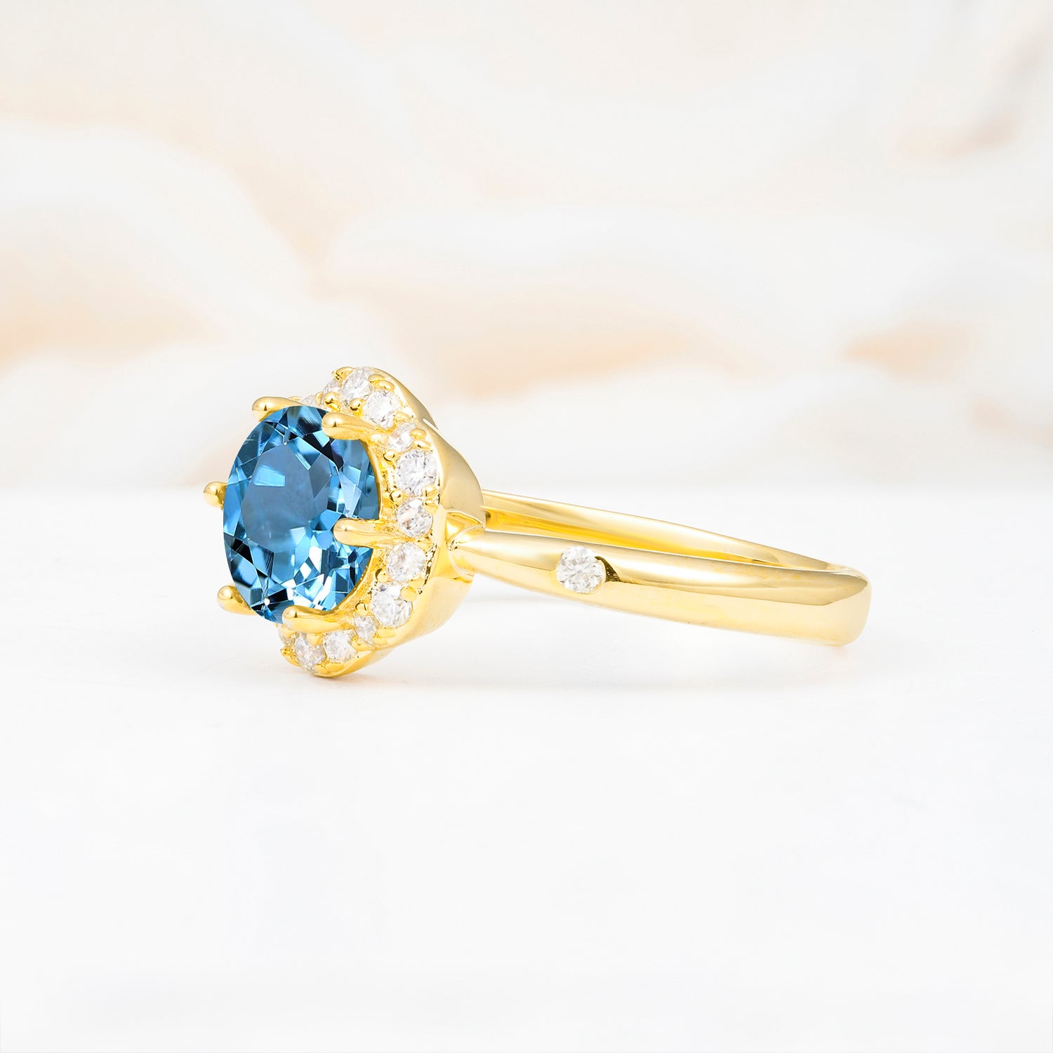 Vintage Scalloped Round Aquamarine Halo Ring for her