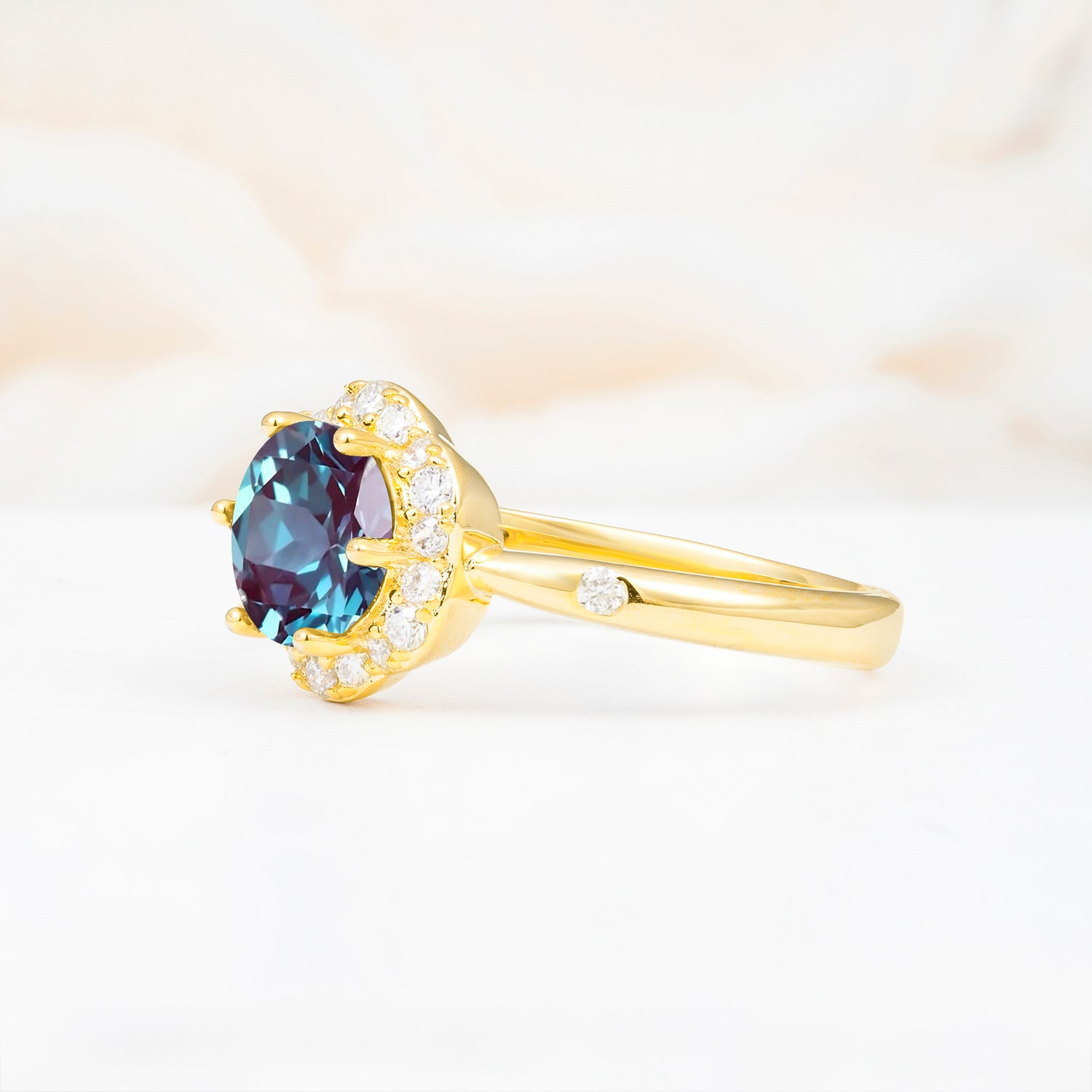 Vintage Scalloped Round Alexandrite Halo Ring for her