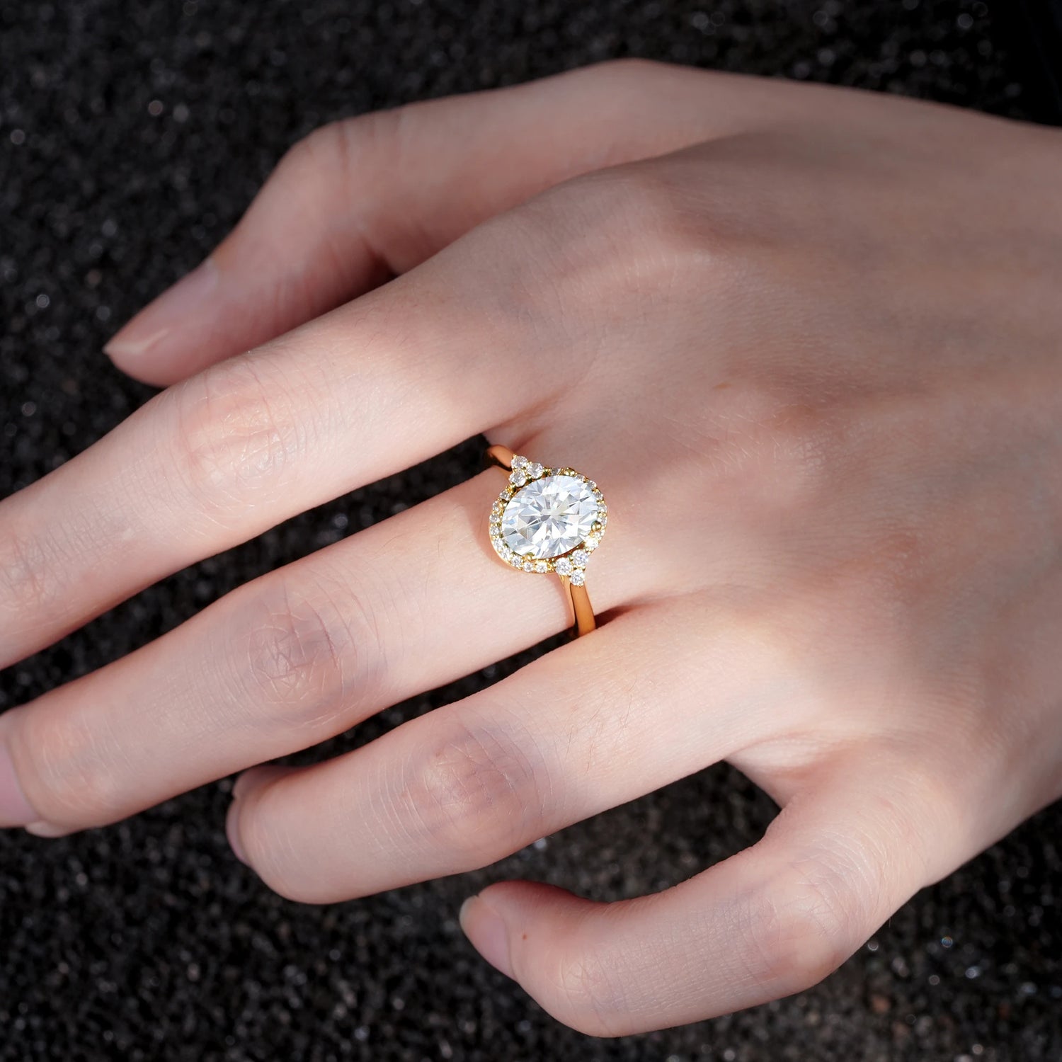 Romantic Oval Cut Full Halo Lab Diamond Engagement Ring