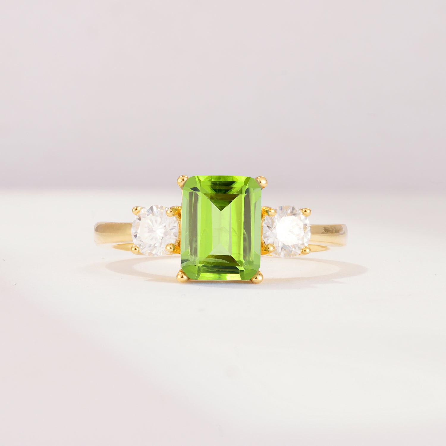 SR09241 Peridot Ring - Yellow-Gold