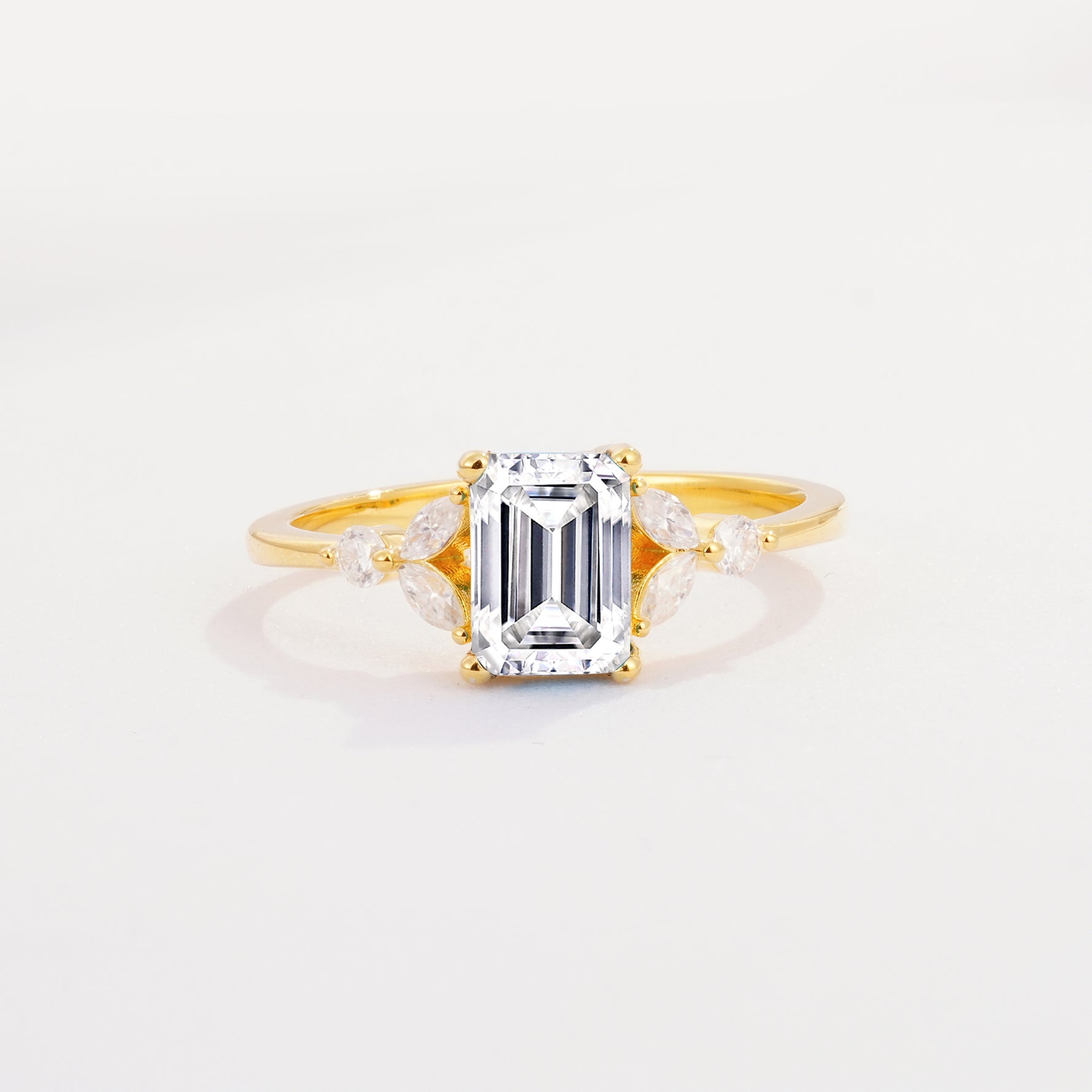 SR09245 Lab Diamond Ring - Yellow-Gold