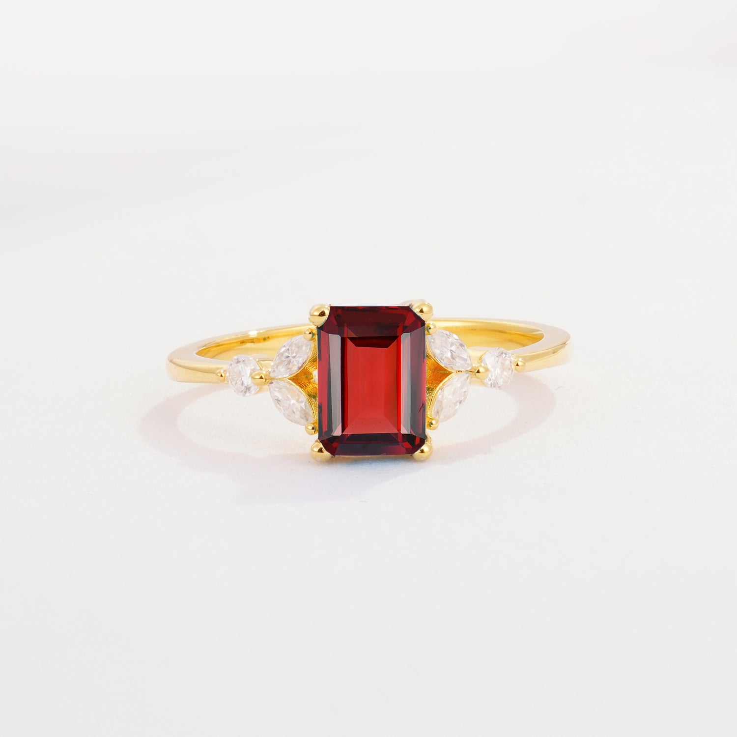 SR09245 Garnet Ring - Yellow-Gold