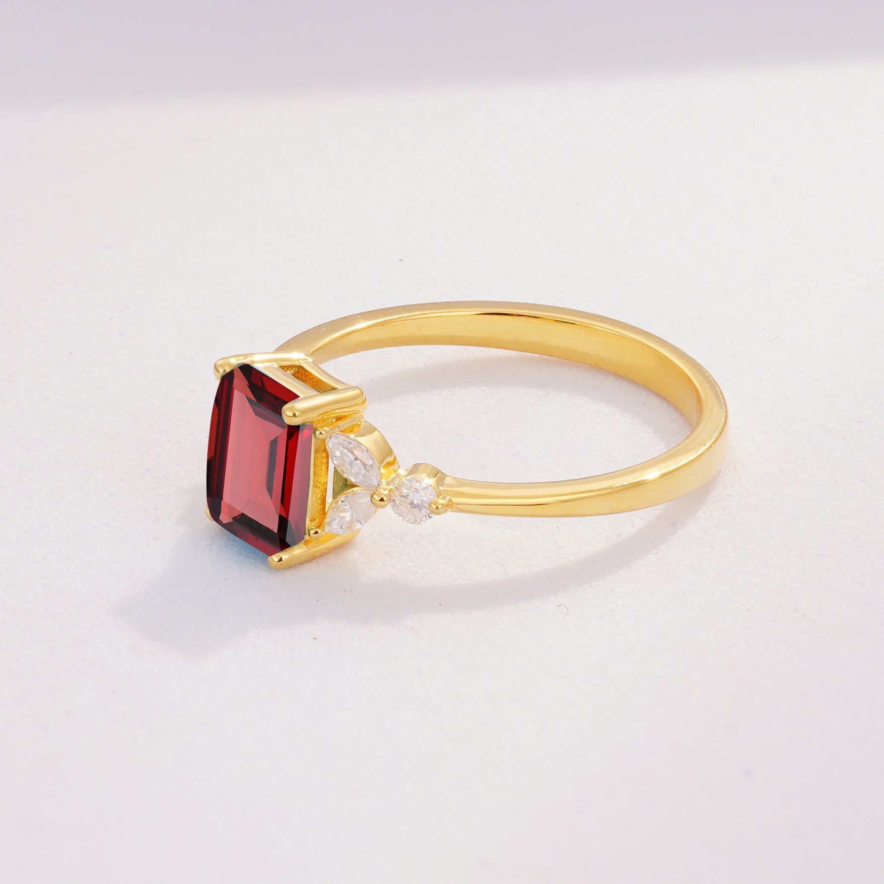 SR09245 Garnet Ring - Additional view