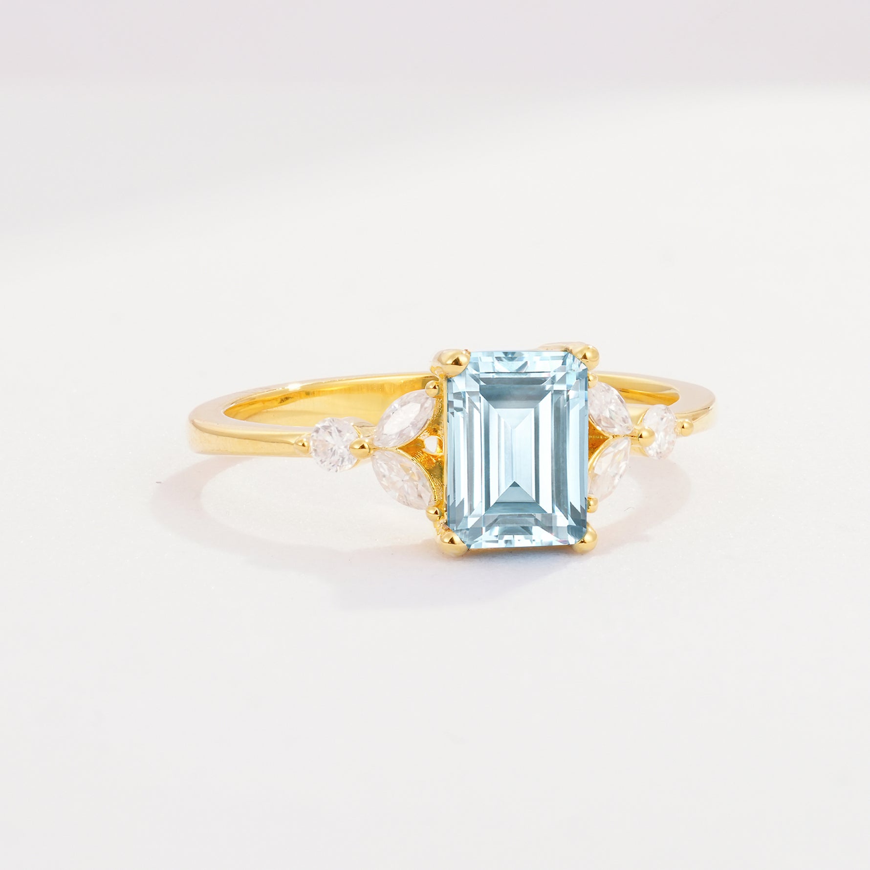 SR09245 Aquamarine Ring - White-Gold