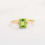 SR09245 Peridot Ring - Yellow-Gold