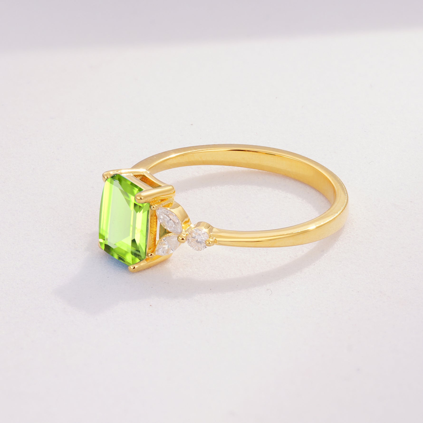 SR09245 Peridot Ring - Additional view