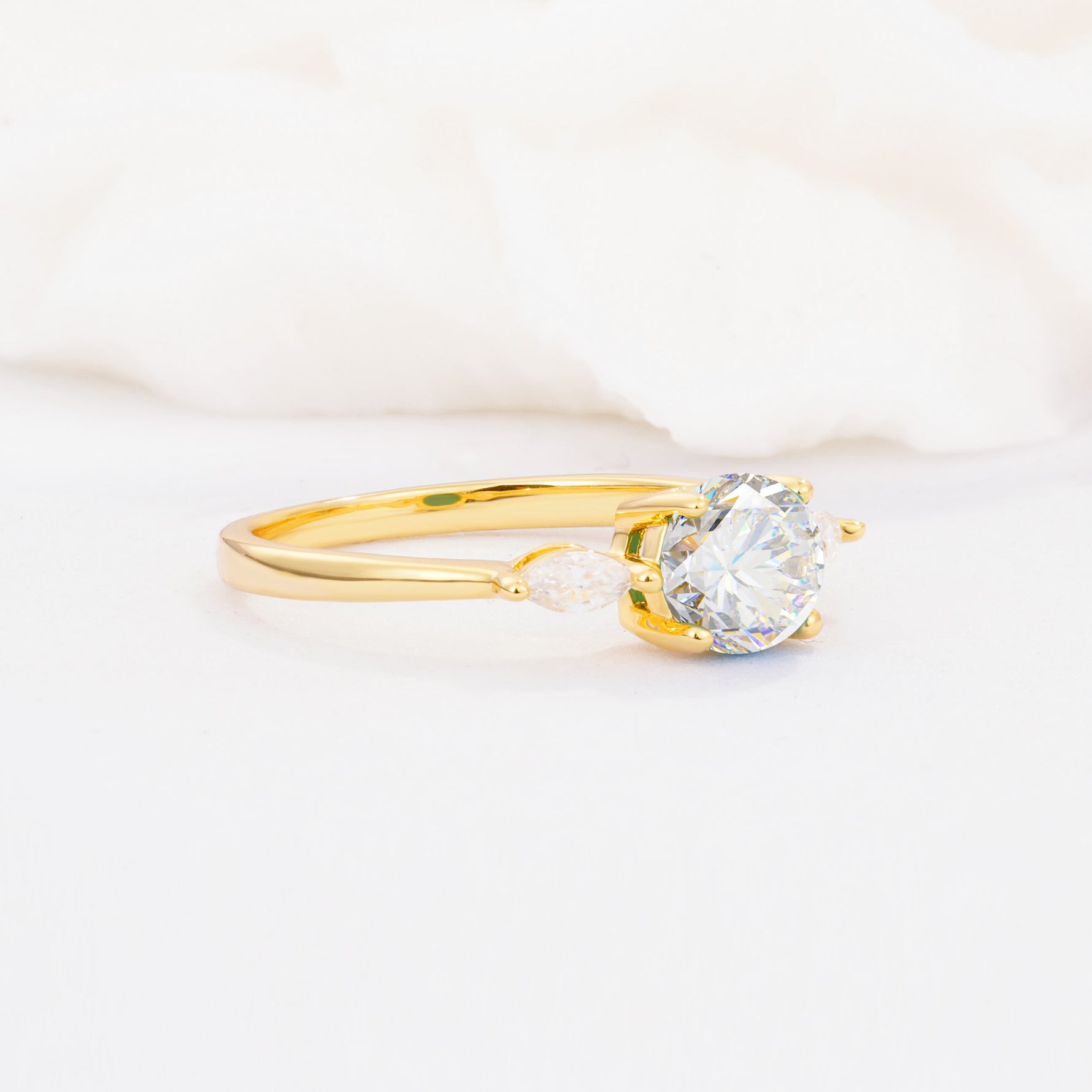SR10909 Moissanite Ring - White-Gold