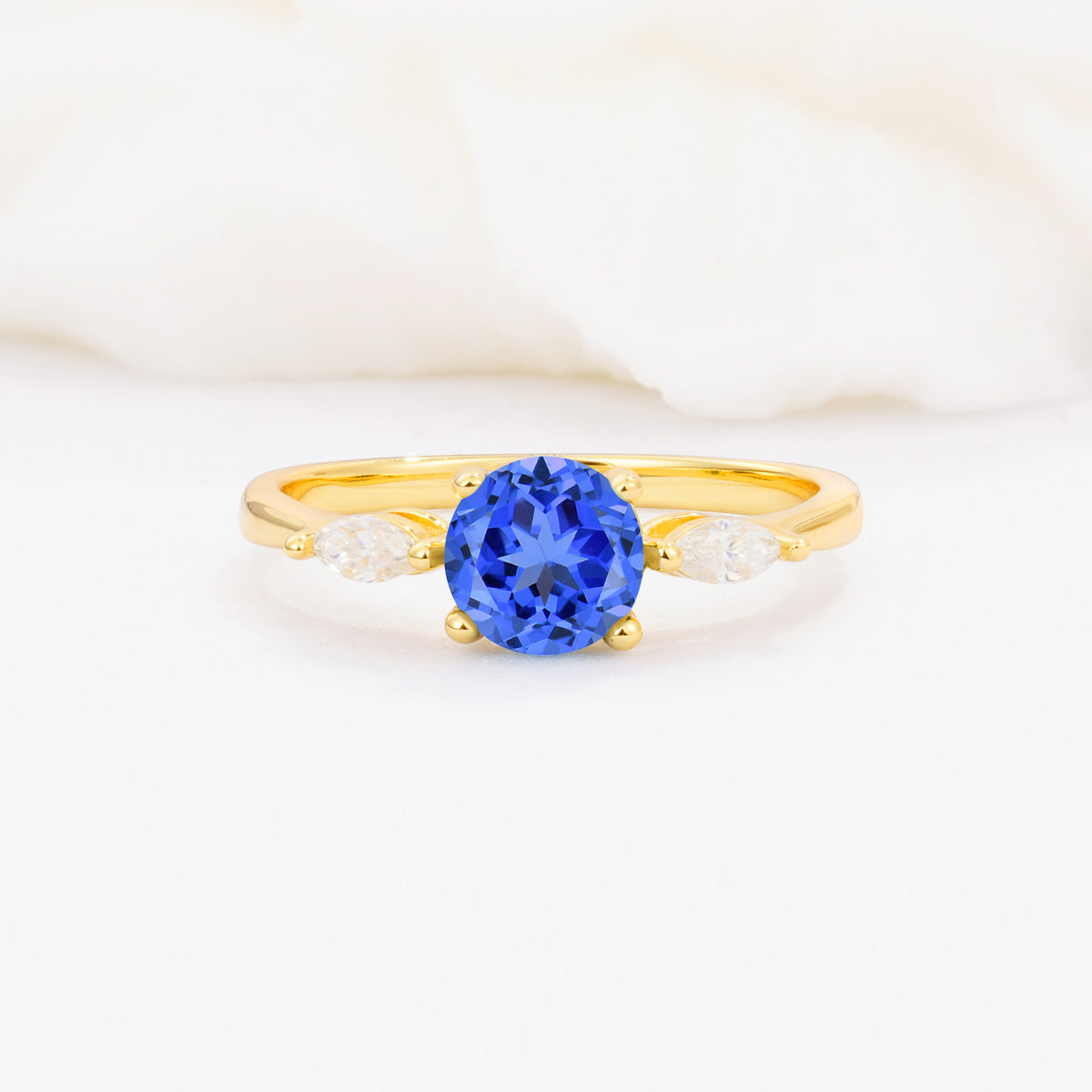 SR10909 Sapphire Ring - Yellow-Gold