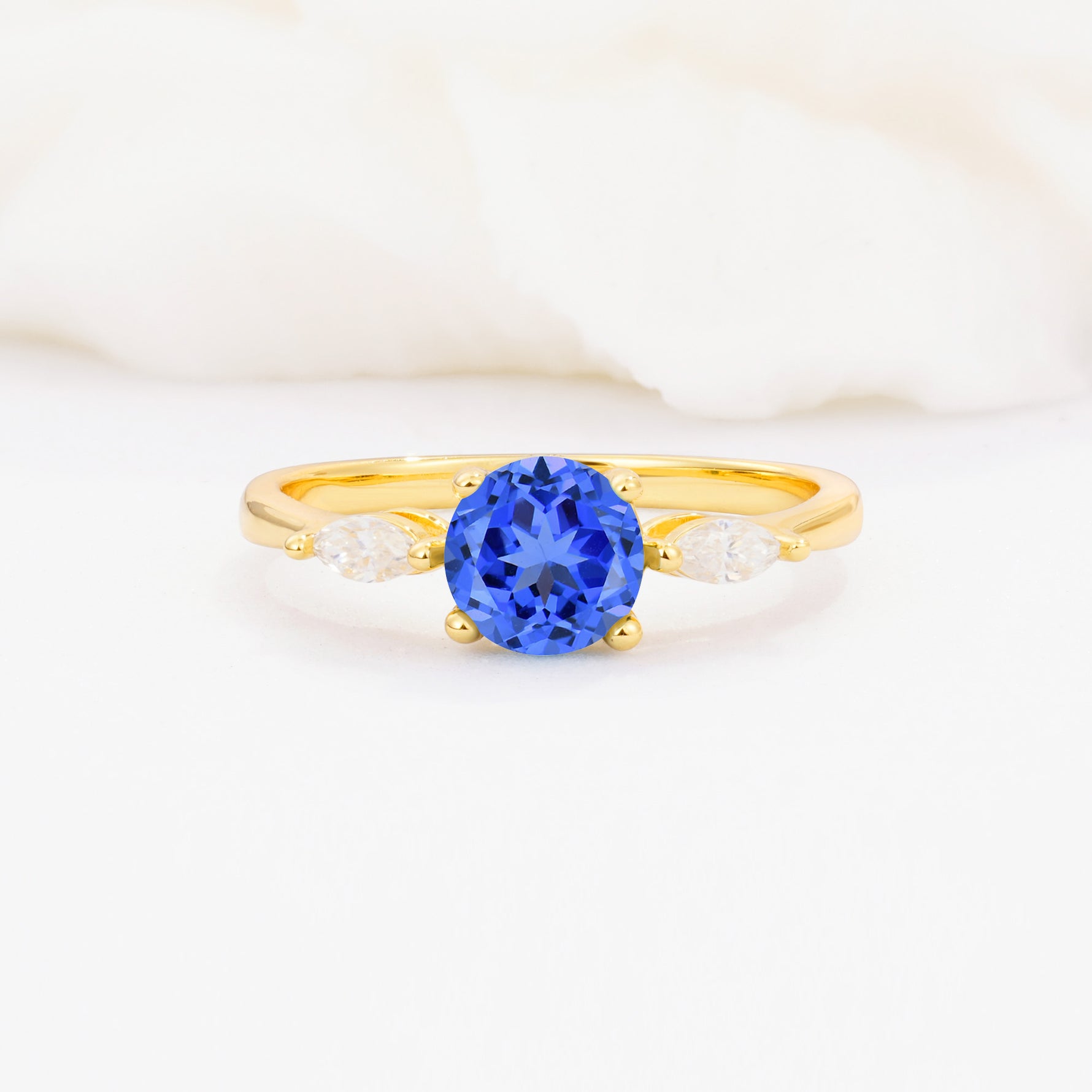 SR10909 Sapphire Ring - Yellow-Gold