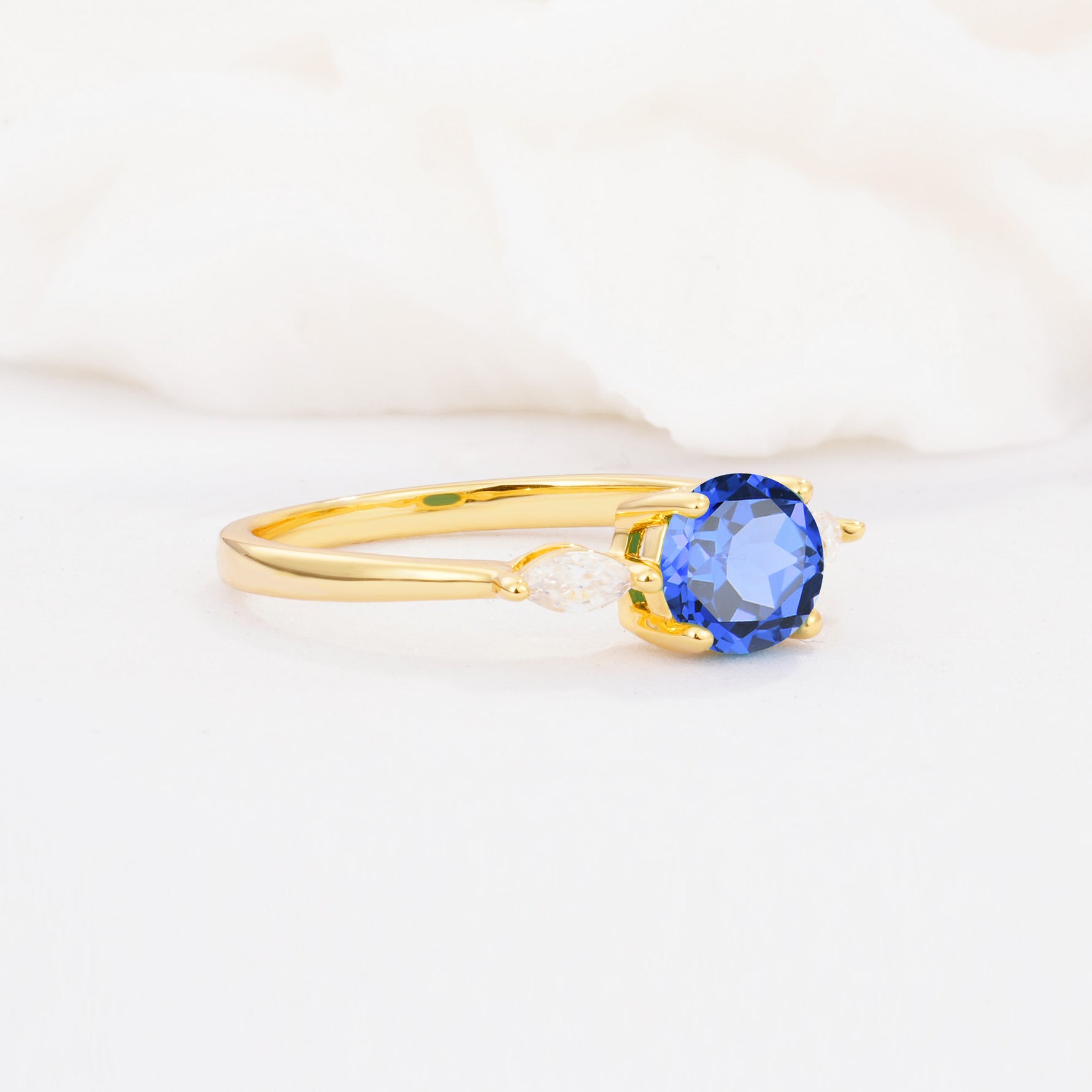 SR10909 Sapphire Ring - White-Gold