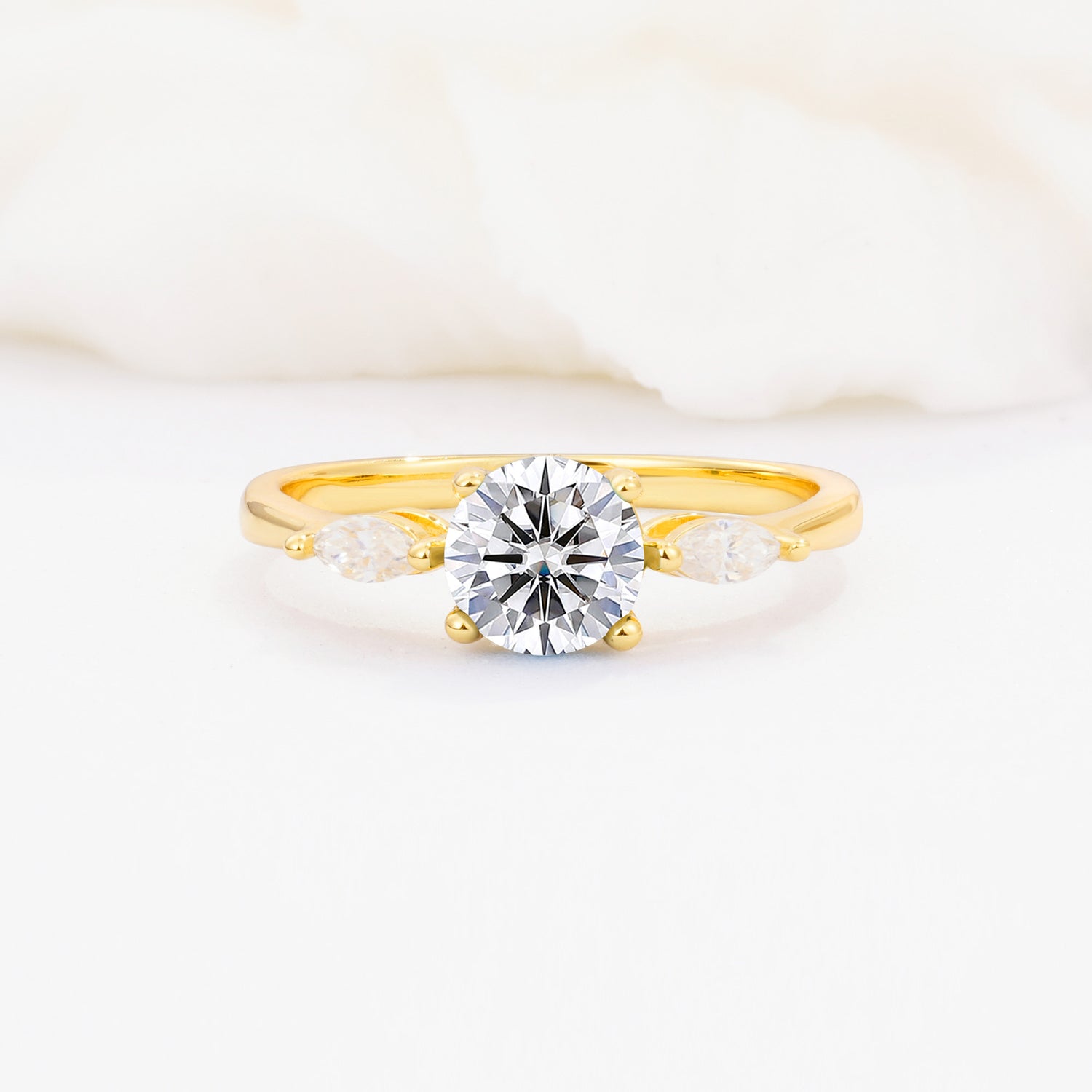 SR10909 Lab Diamond Ring - Yellow-Gold