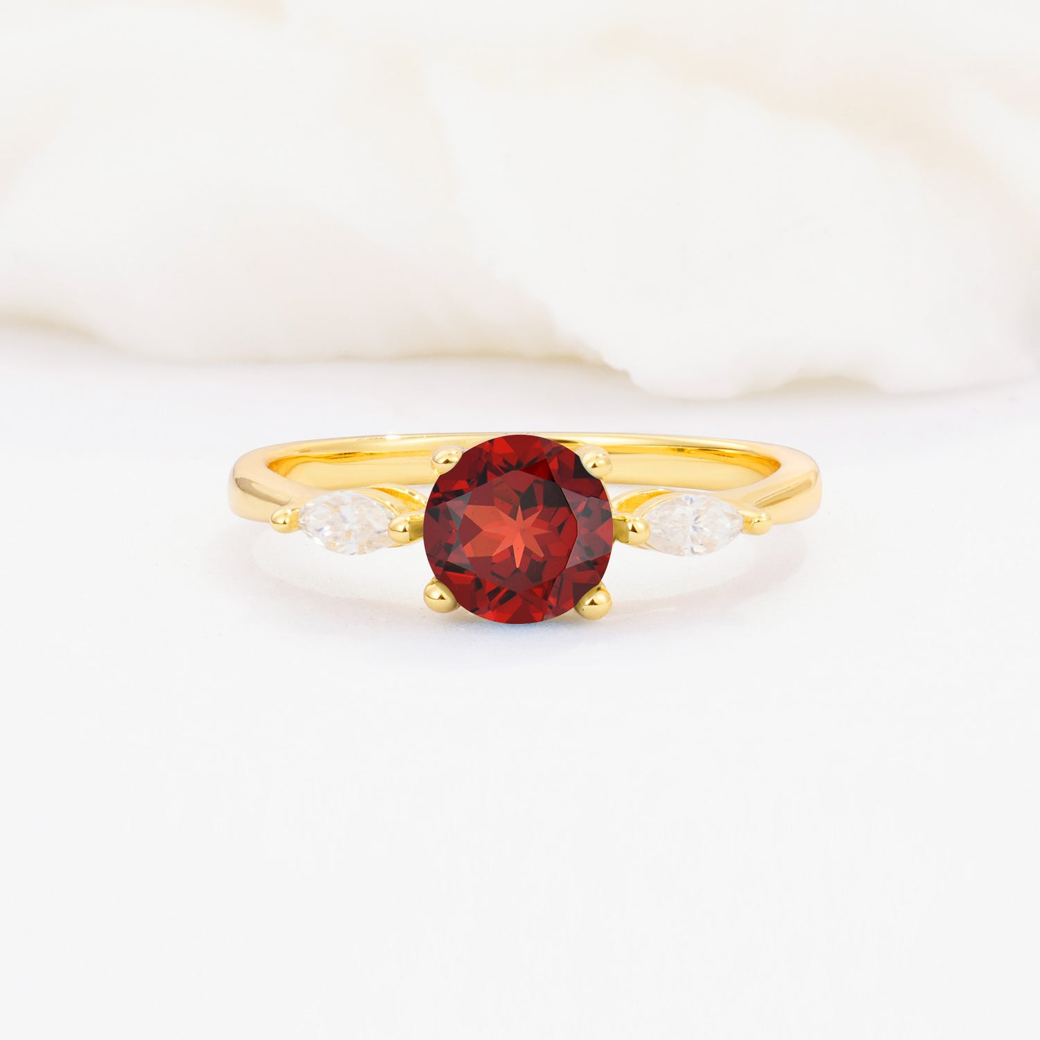 SR10909 Garnet Ring - Yellow-Gold