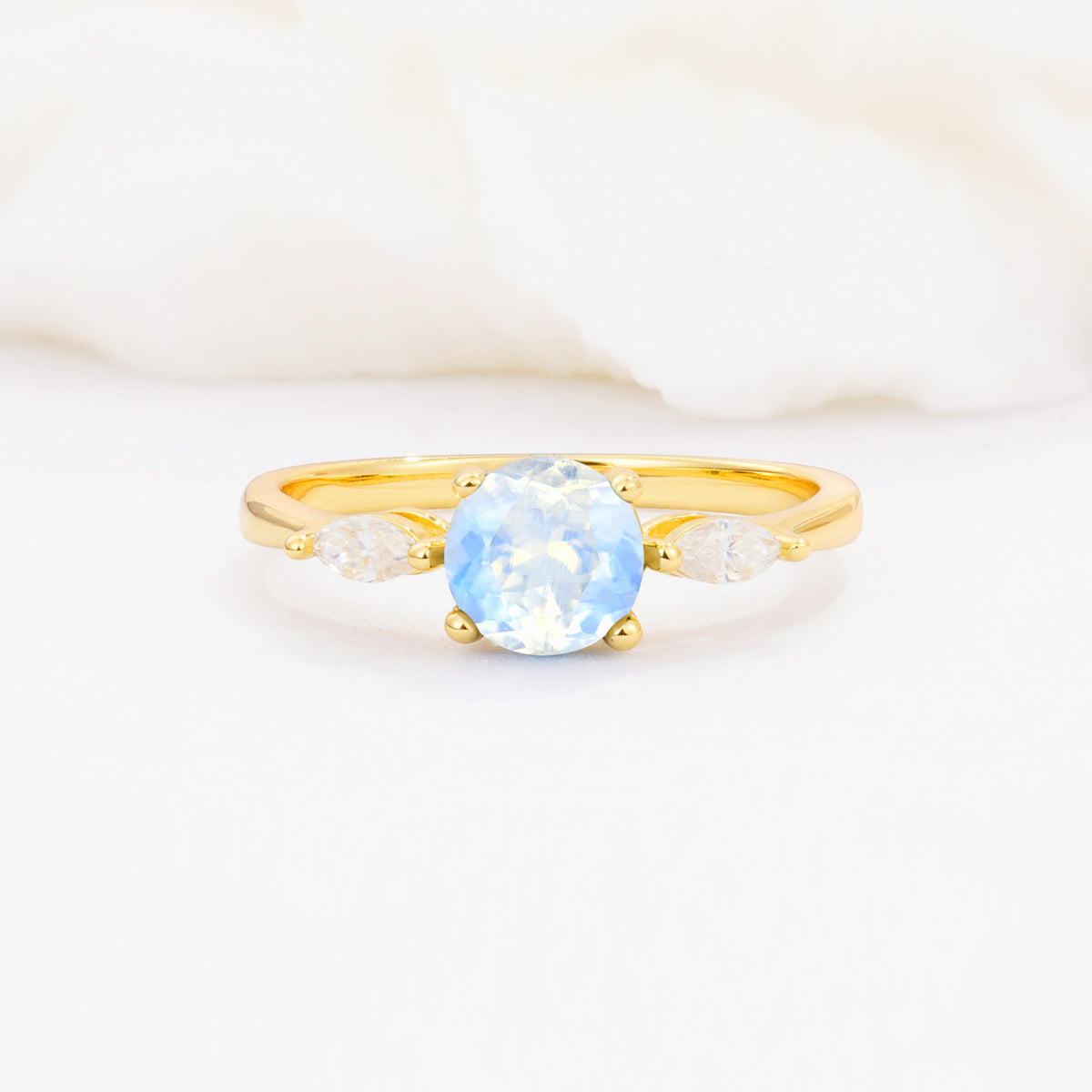 SR10909 Moonstone Ring - Yellow-Gold
