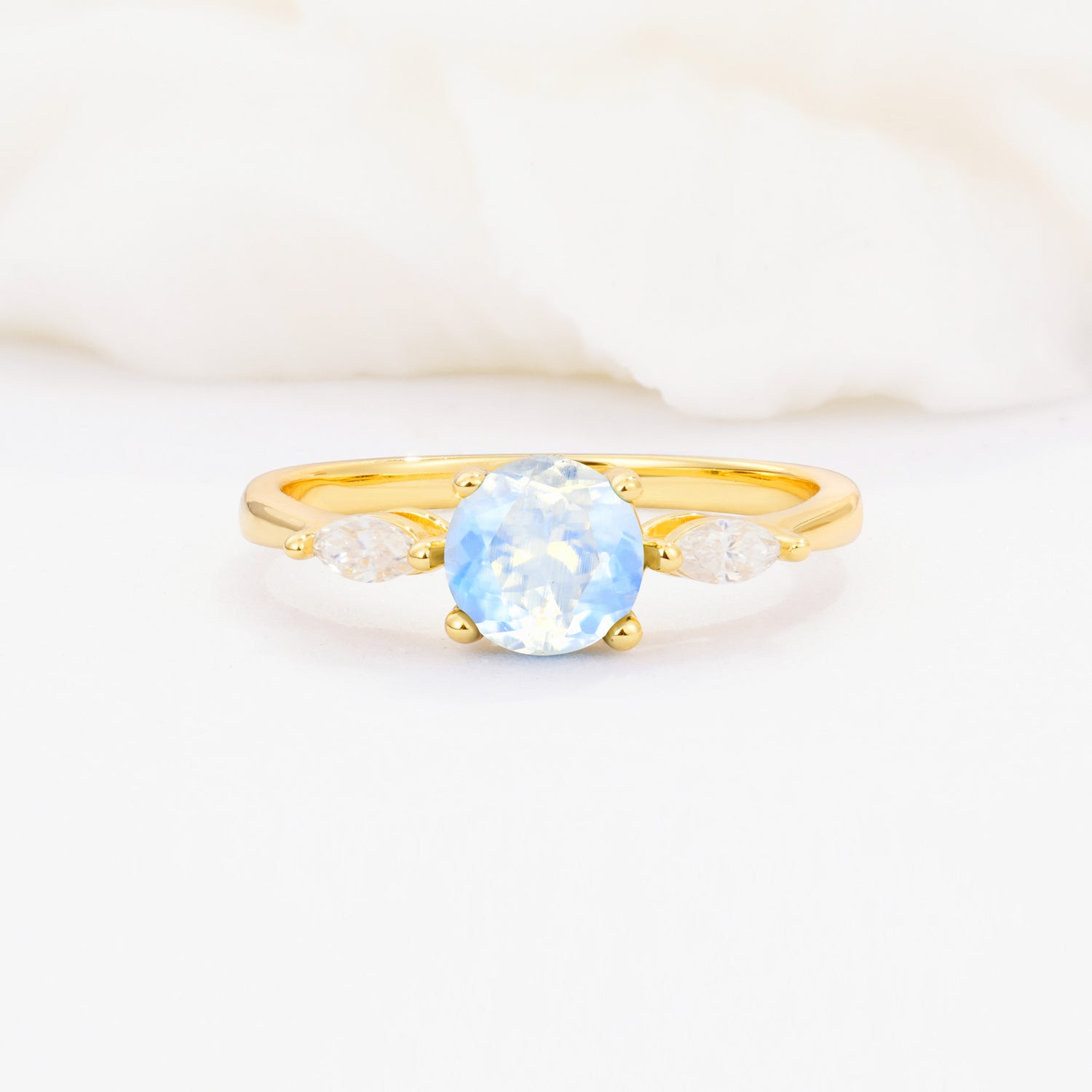 SR10909 Moonstone Ring - Yellow-Gold
