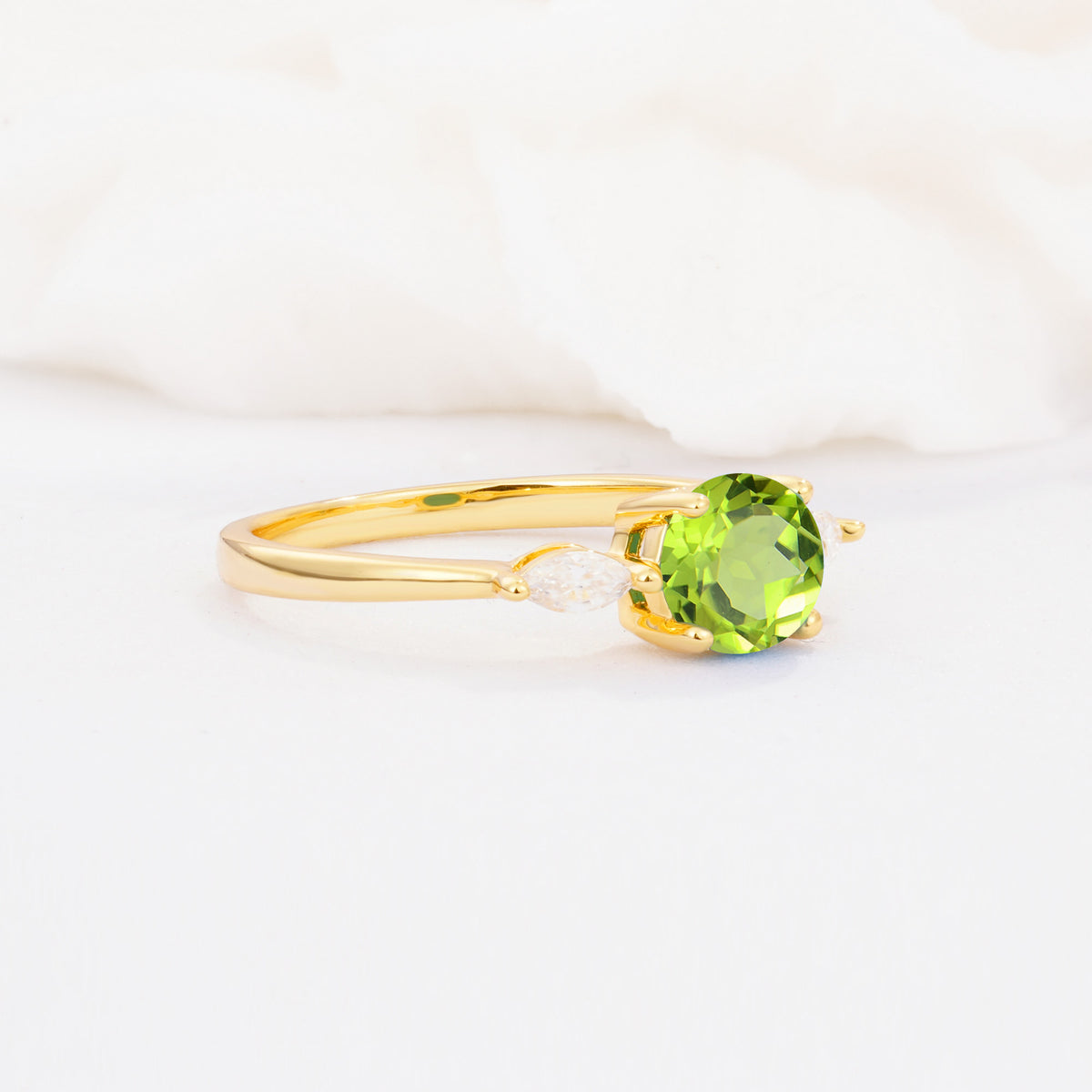 SR10909 Peridot Ring - White-Gold