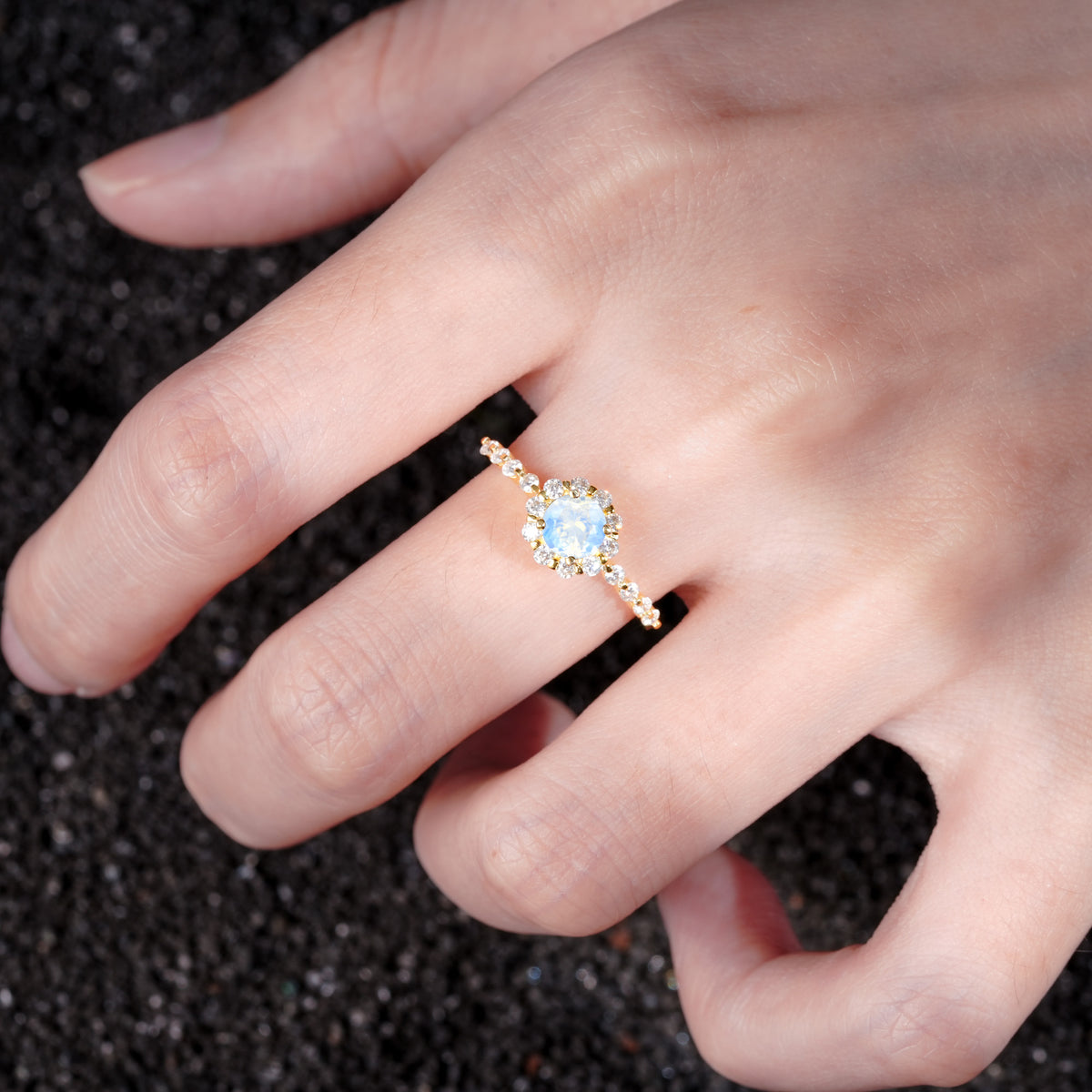 SR11138 Moonstone Ring - Rose-Gold