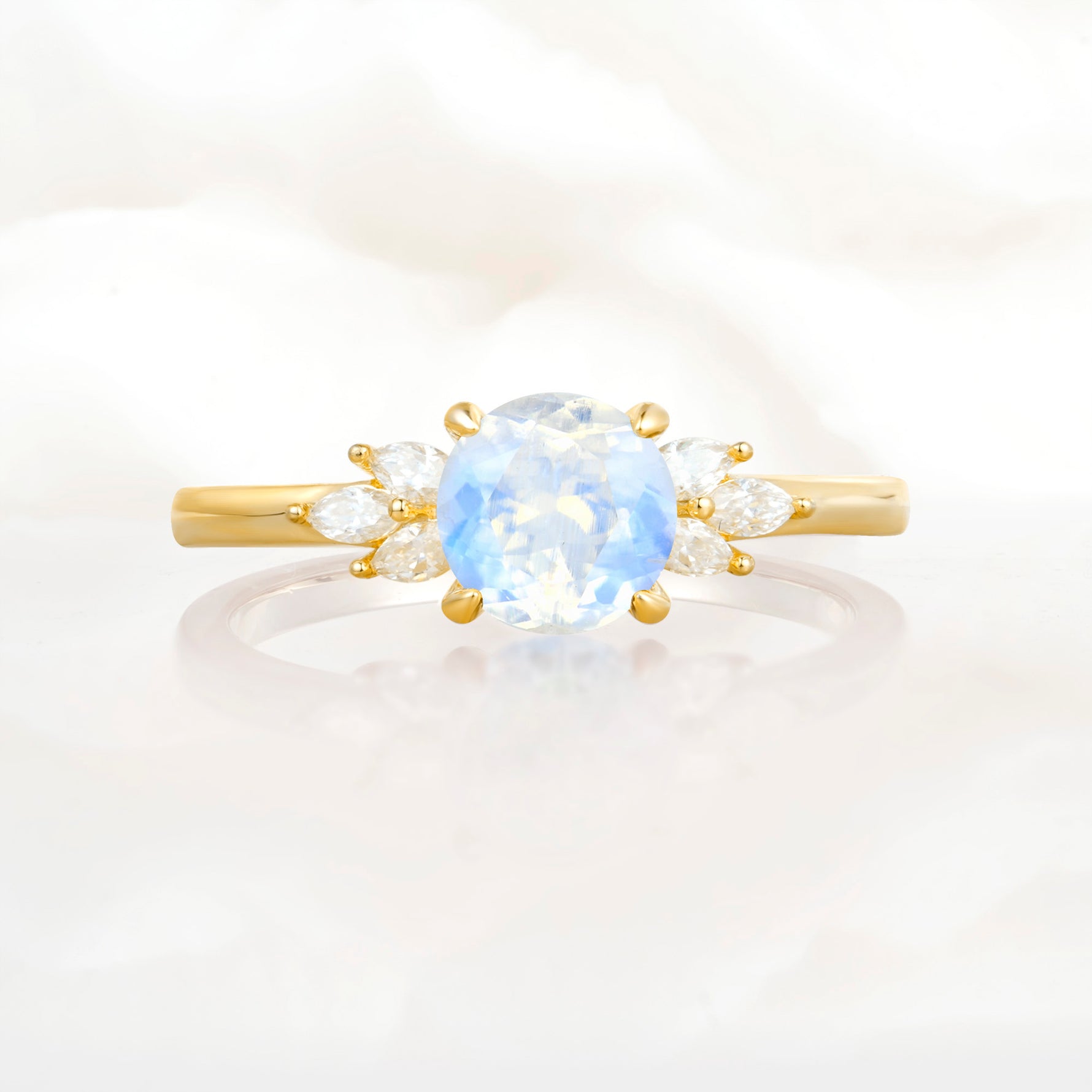 SR11590 Moonstone Ring - Yellow-Gold