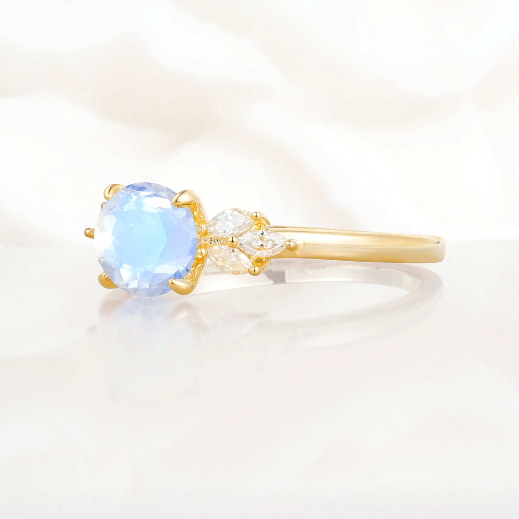 SR11590 Moonstone Ring - White-Gold