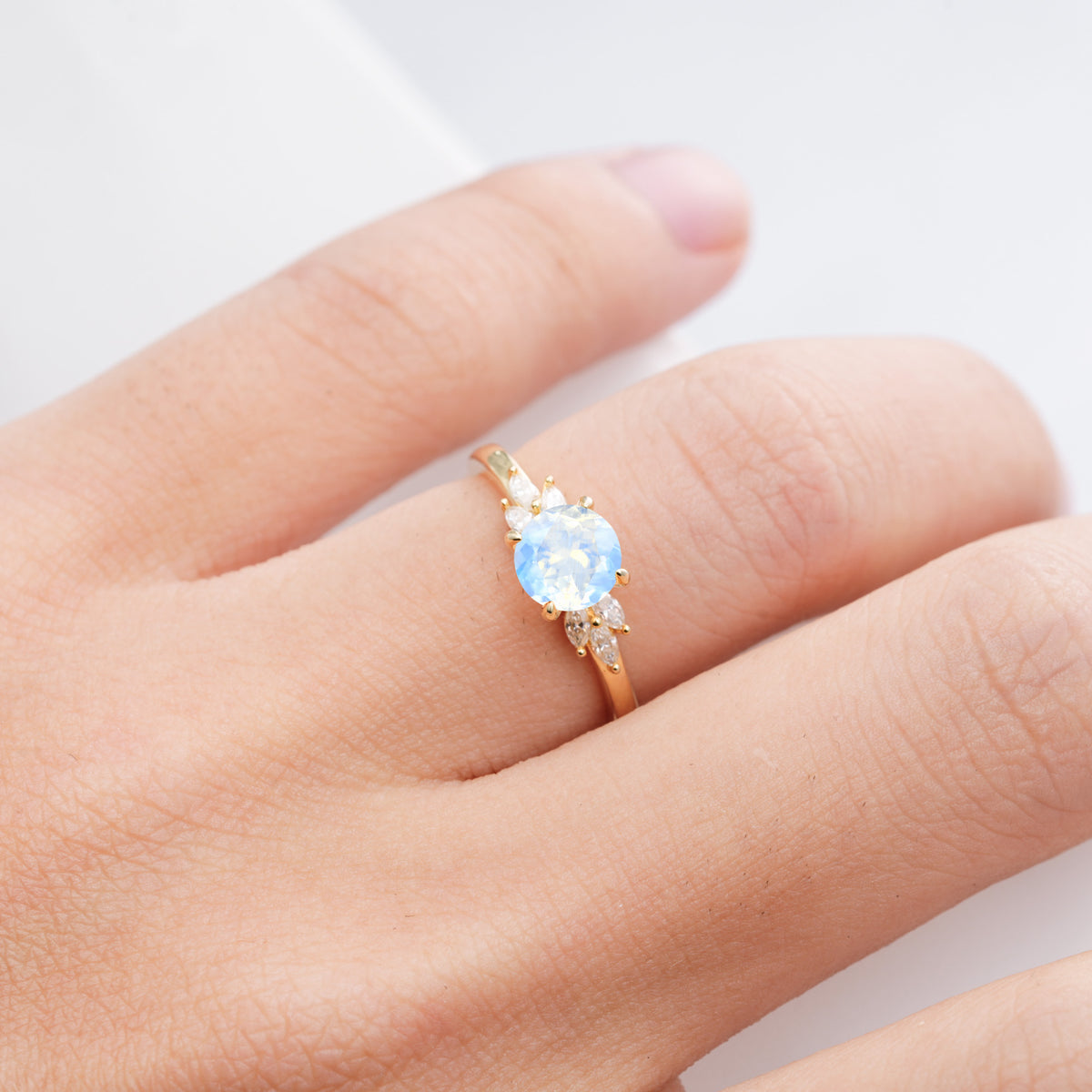 SR11590 Moonstone Ring - Rose-Gold