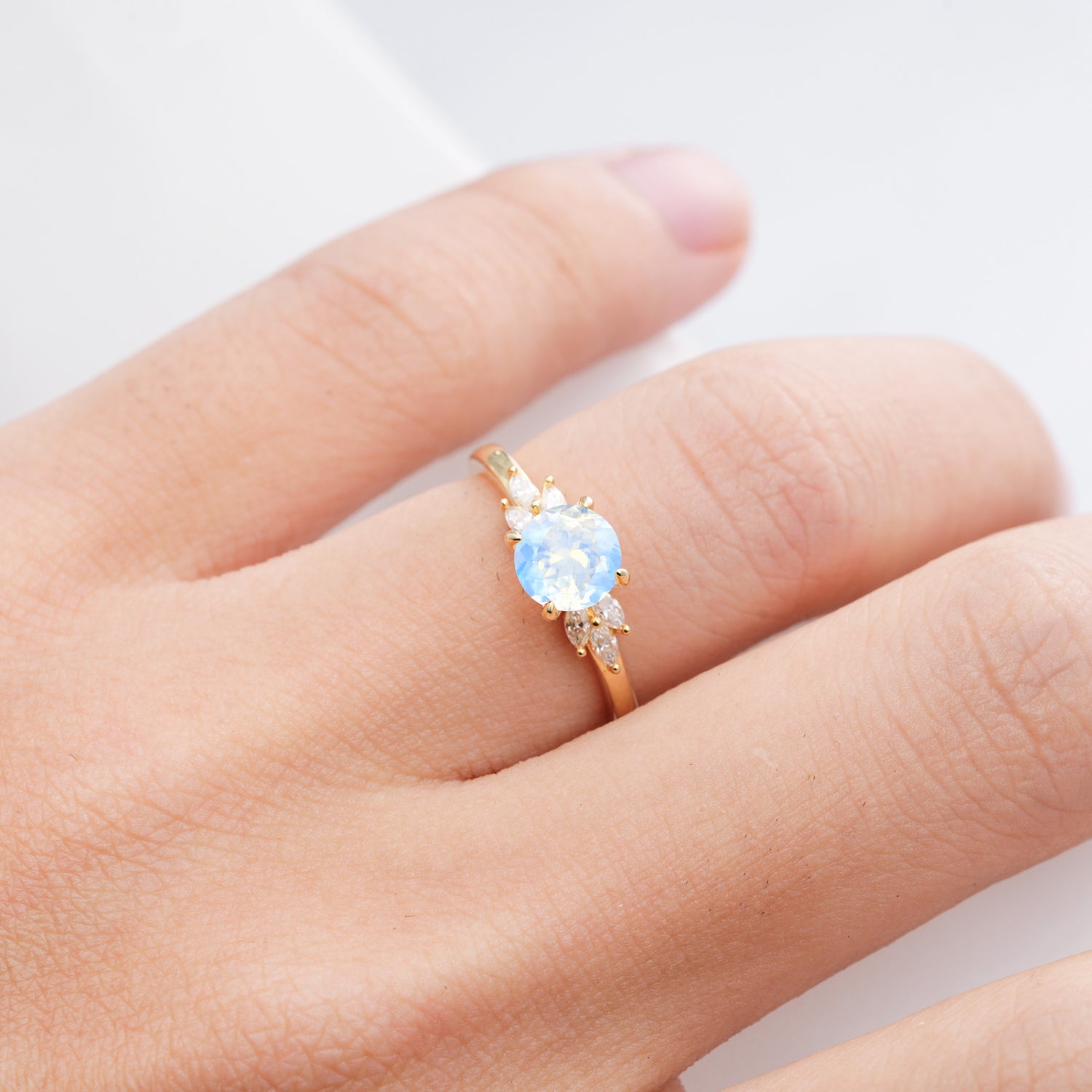 SR11590 Moonstone Ring - Rose-Gold