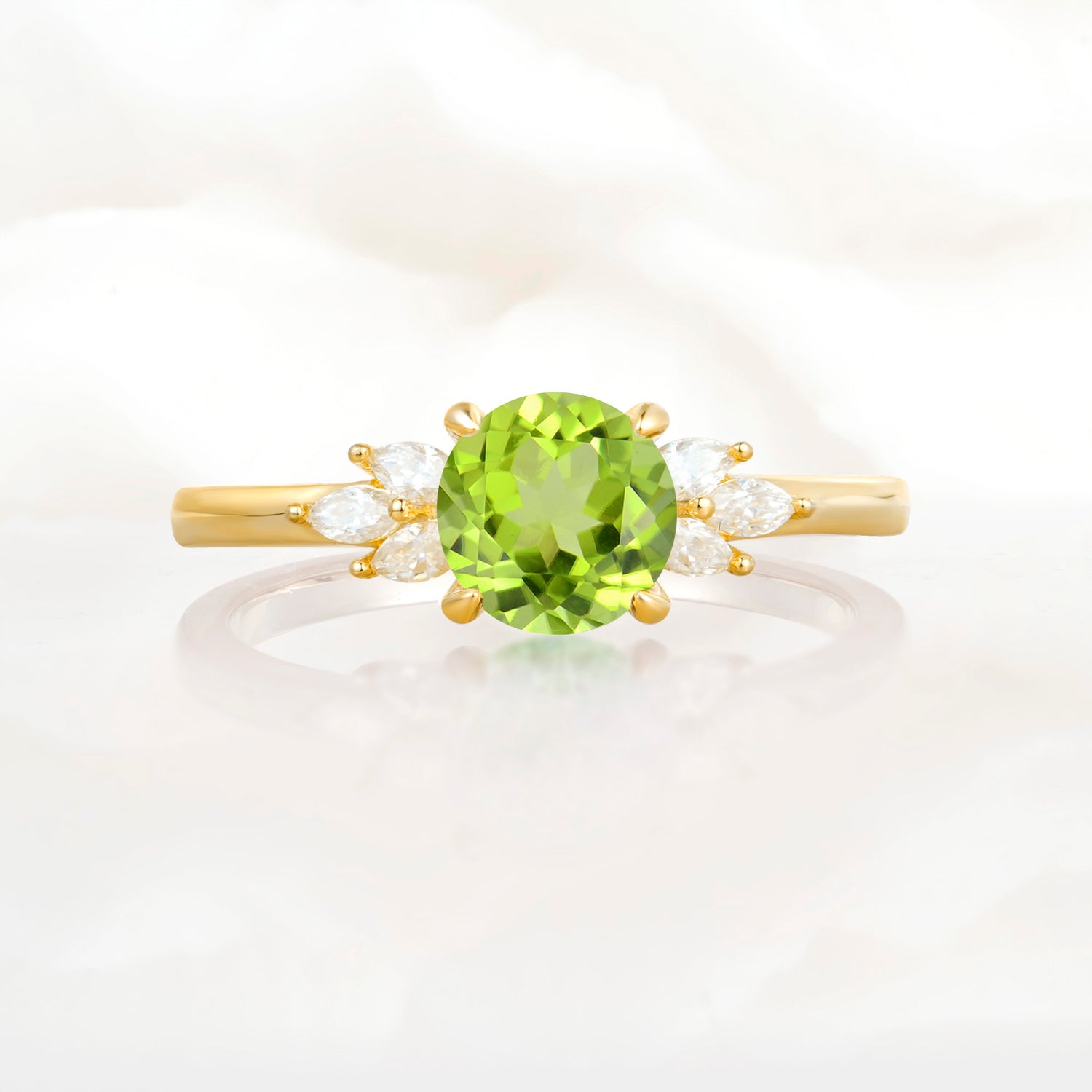 SR11590 Peridot Ring - Yellow-Gold