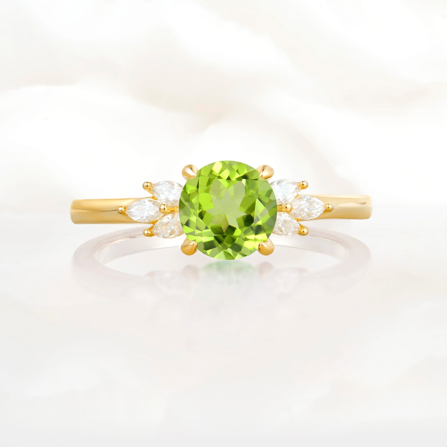 SR11590 Peridot Ring - Yellow-Gold
