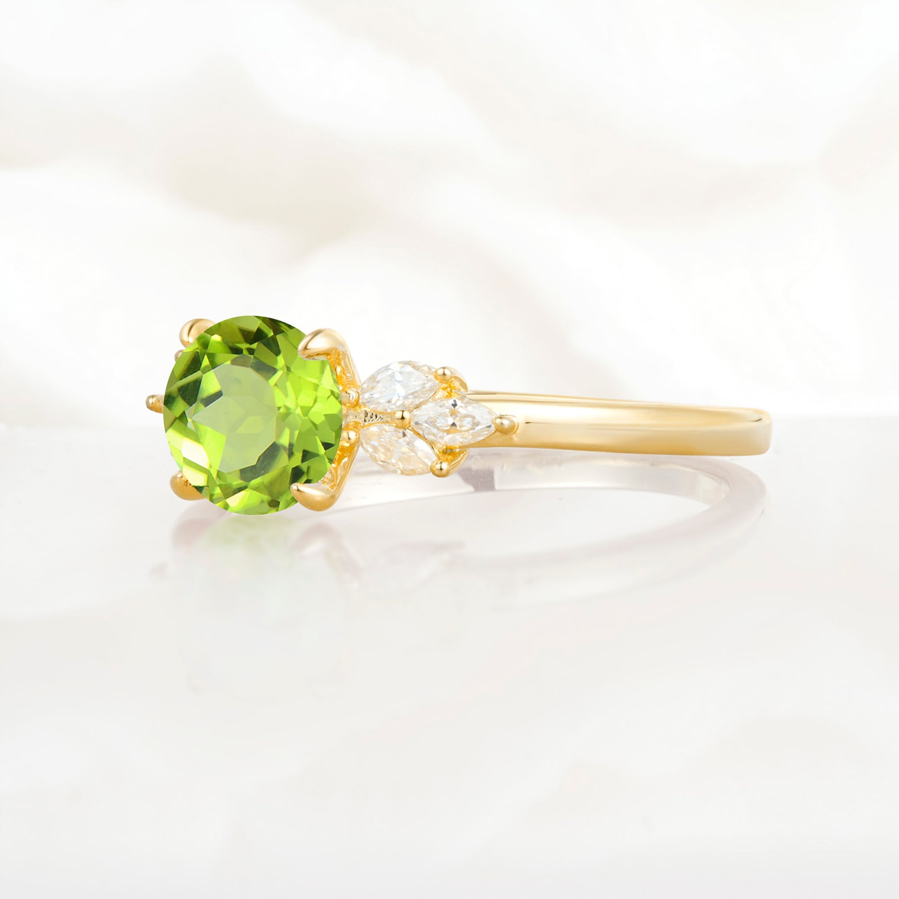 SR11590 Peridot Ring - White-Gold