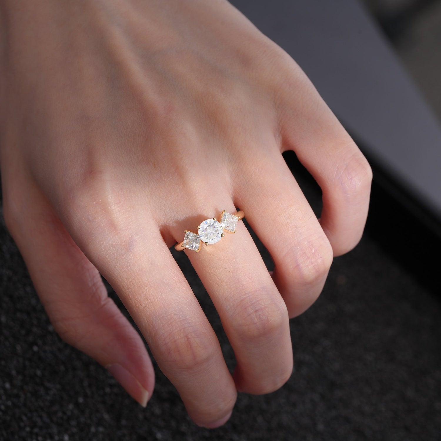 Vintage Floral Round Cut Fire Moissanite Engagement Ring