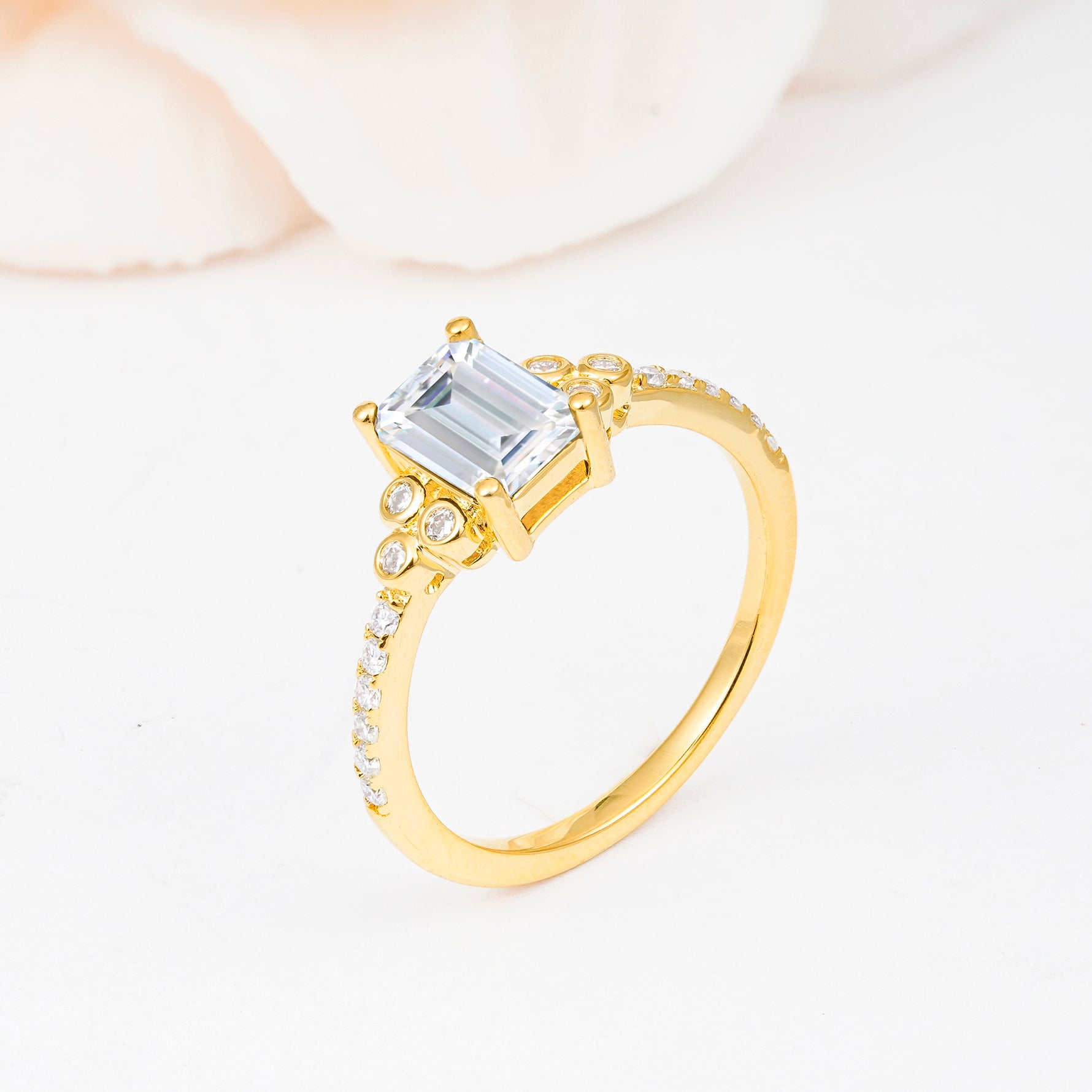SR12519 Moissanite Ring - White-Gold