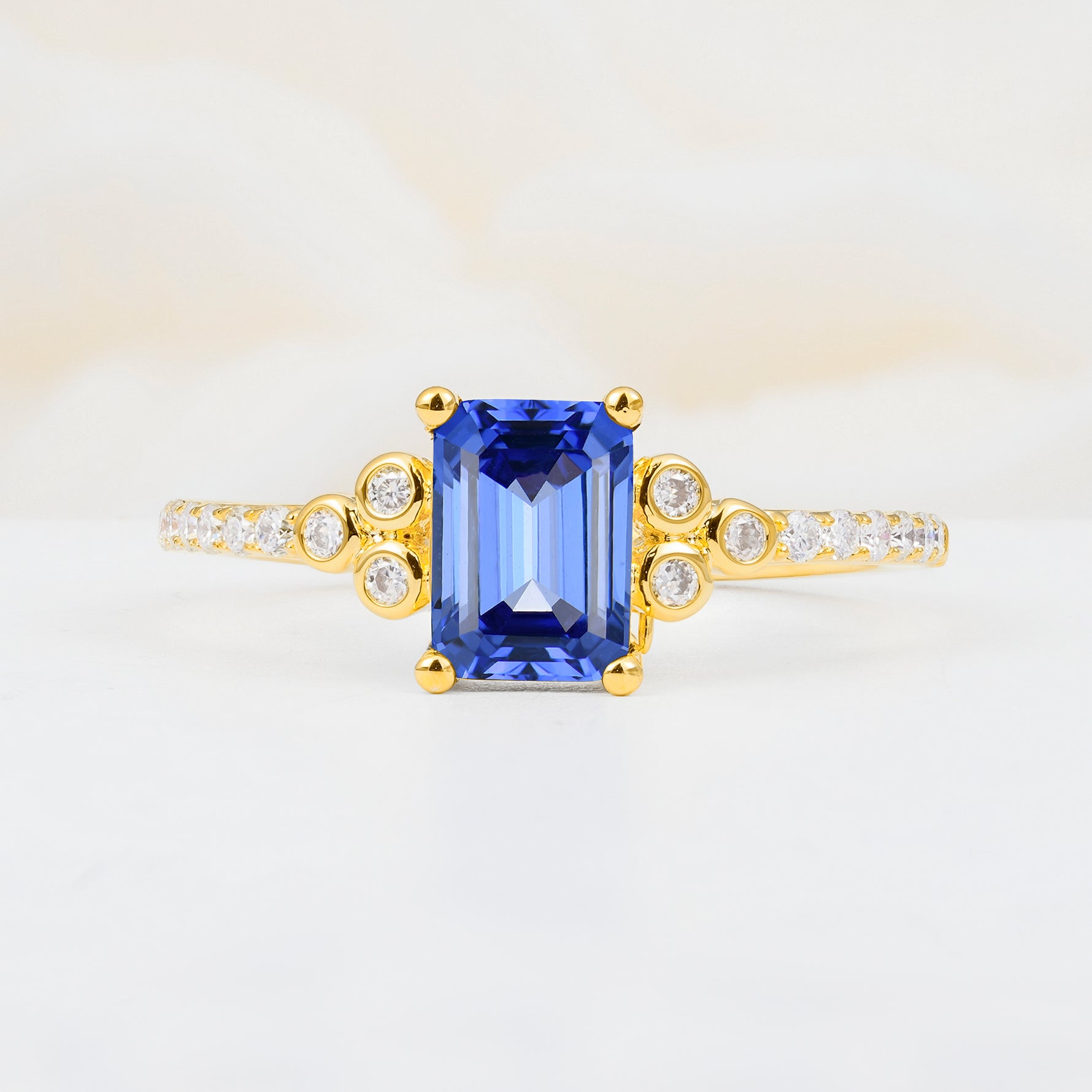 SR12519 Sapphire Ring - Yellow-Gold
