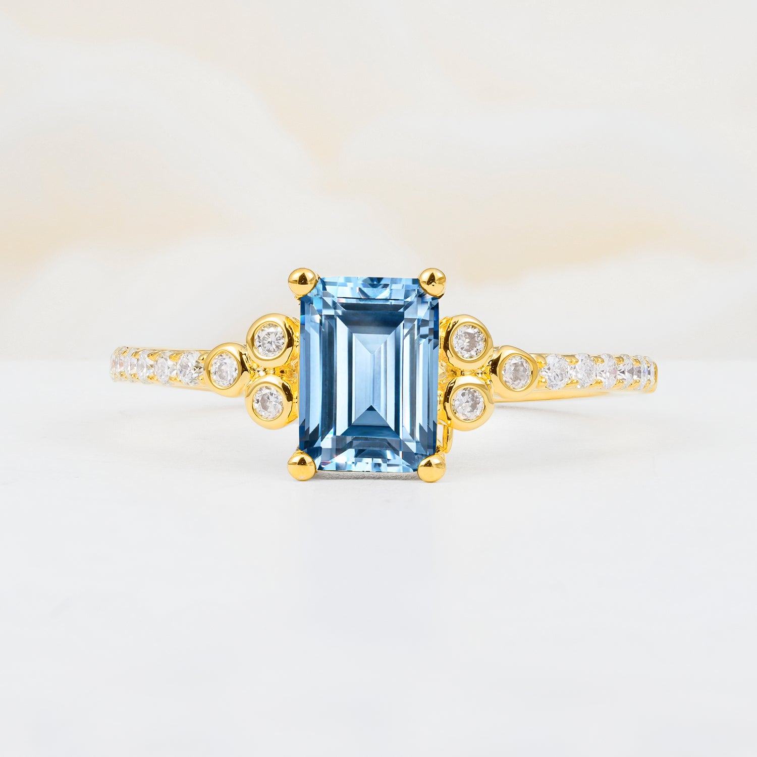 SR12519 Aquamarine Ring - Yellow-Gold