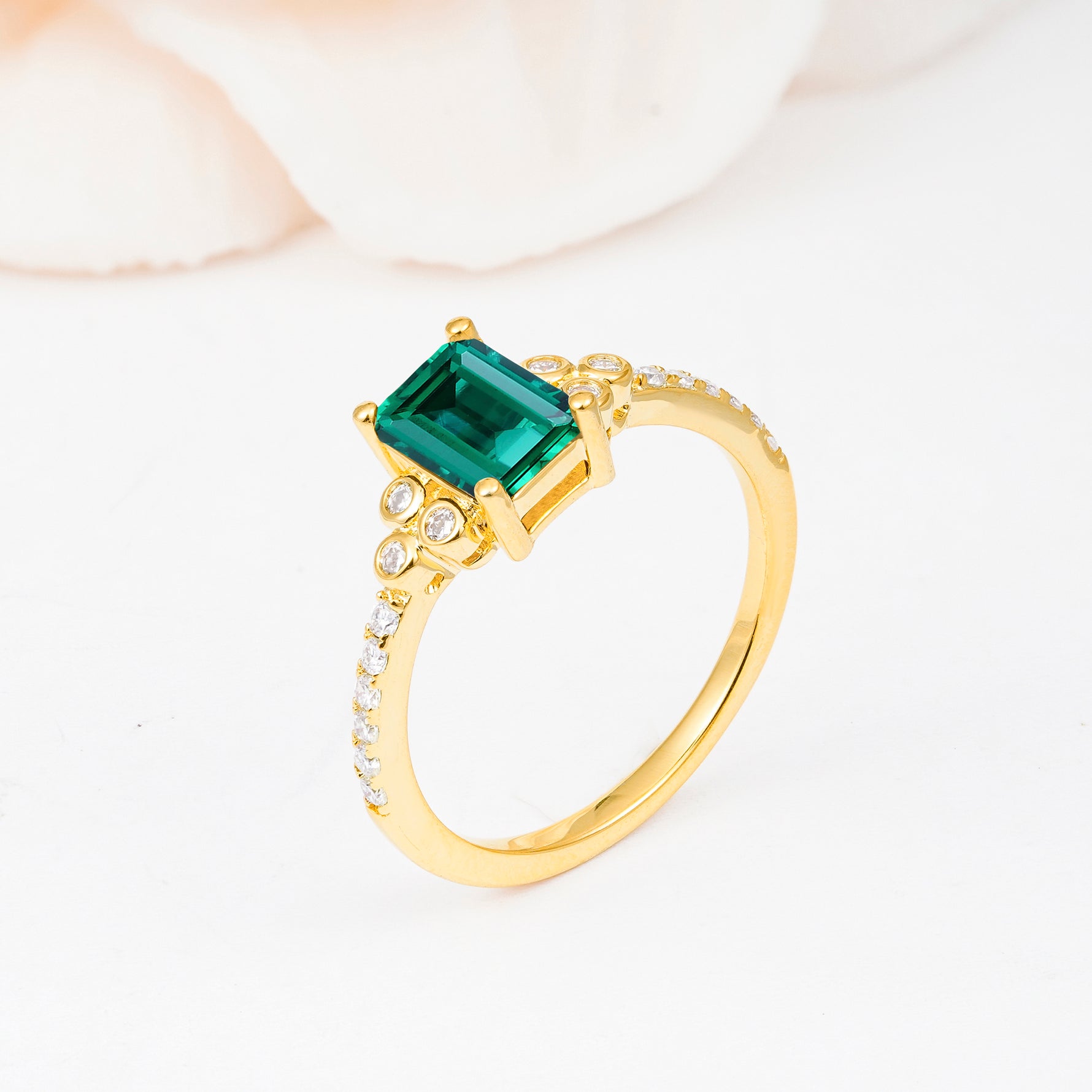 SR12519 Emerald Ring - White-Gold
