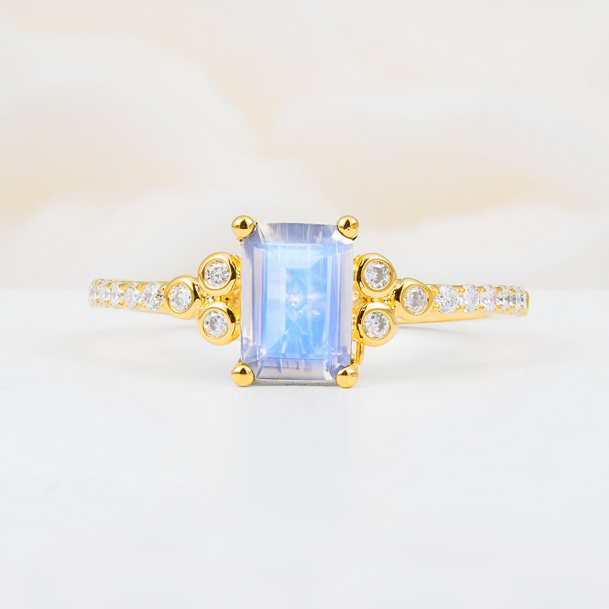 SR12519 Moonstone Ring - Yellow-Gold