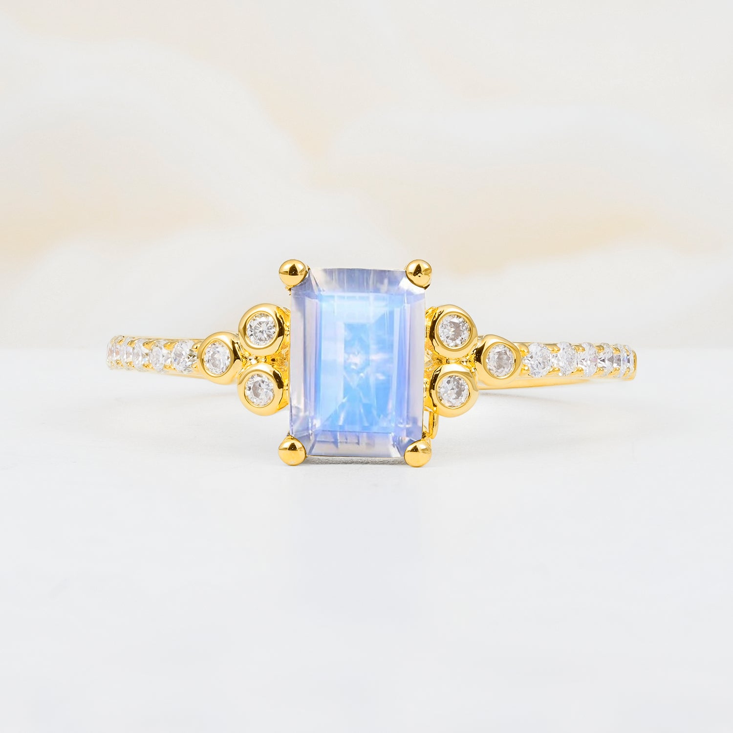 SR12519 Moonstone Ring - Yellow-Gold