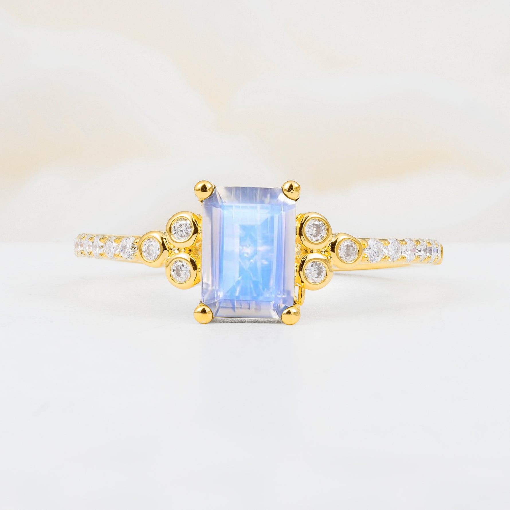 SR12519 Moonstone Ring - Yellow-Gold